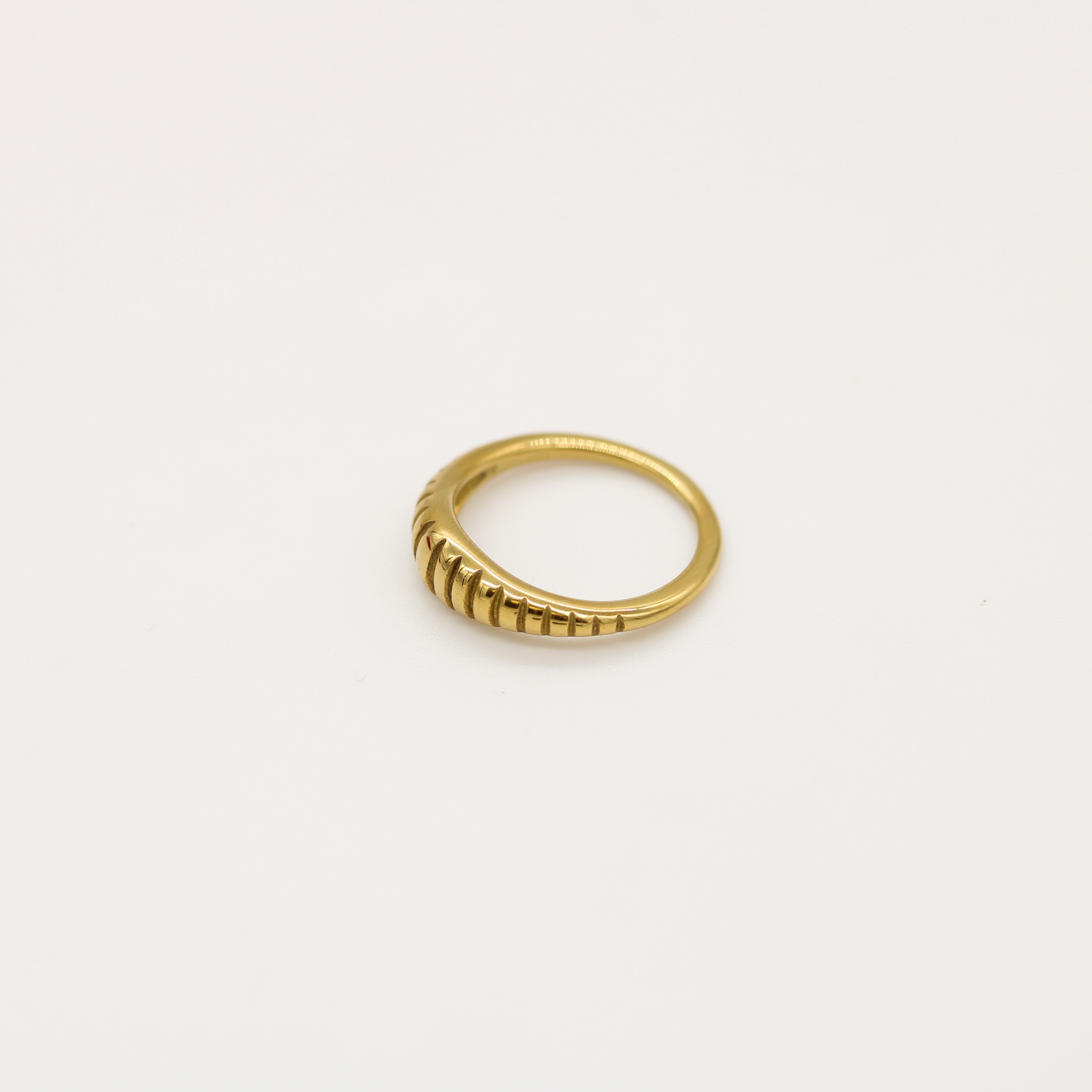 Ribbed Dome Ring