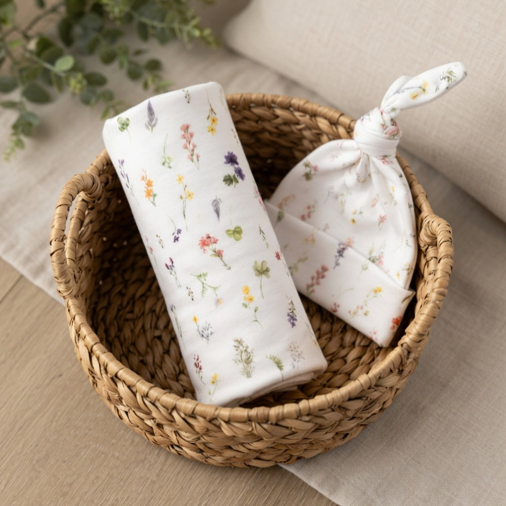 Aai Aai Baby Swaddle and Beanie Set