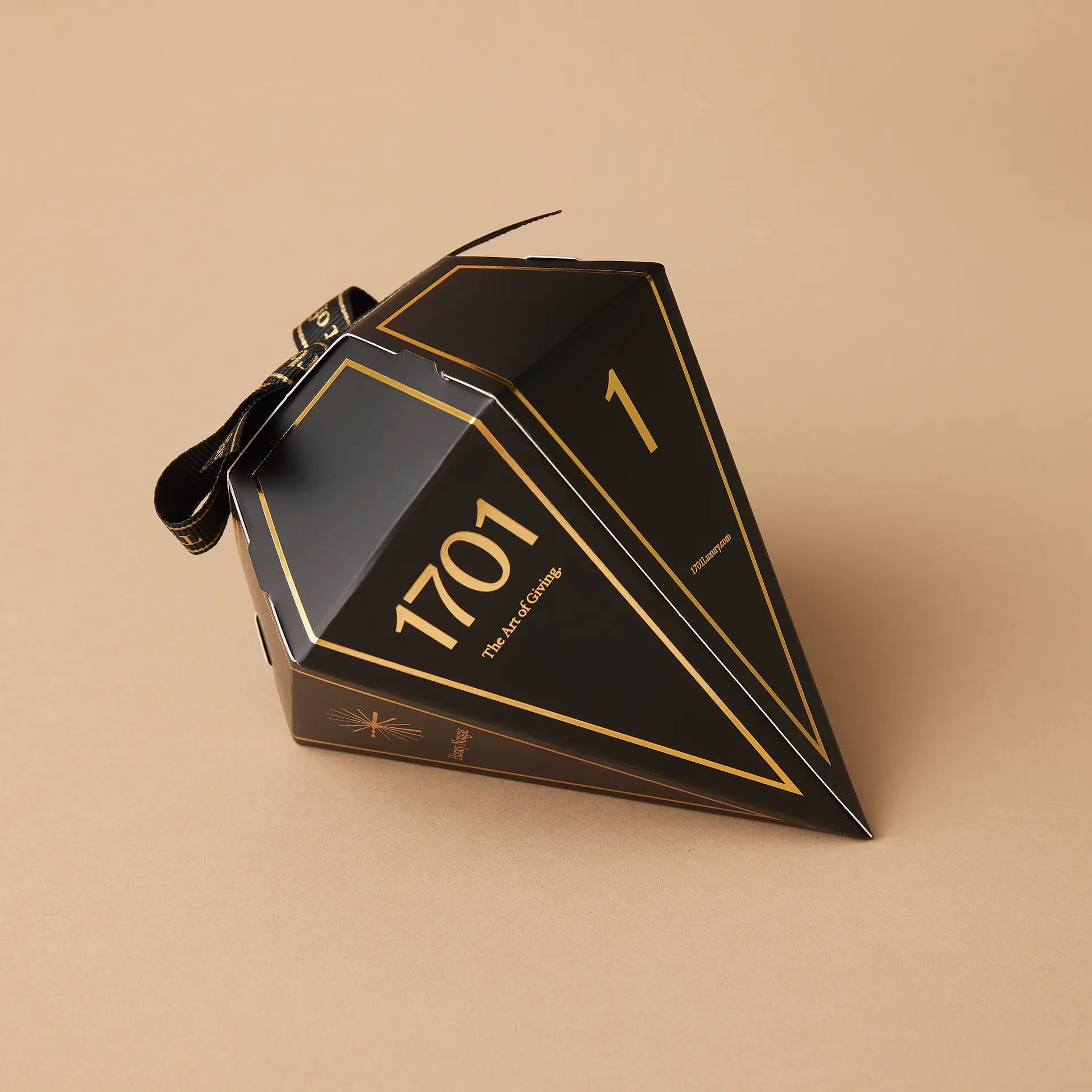 Honey Nougat Filled Black Diamonds (60g)