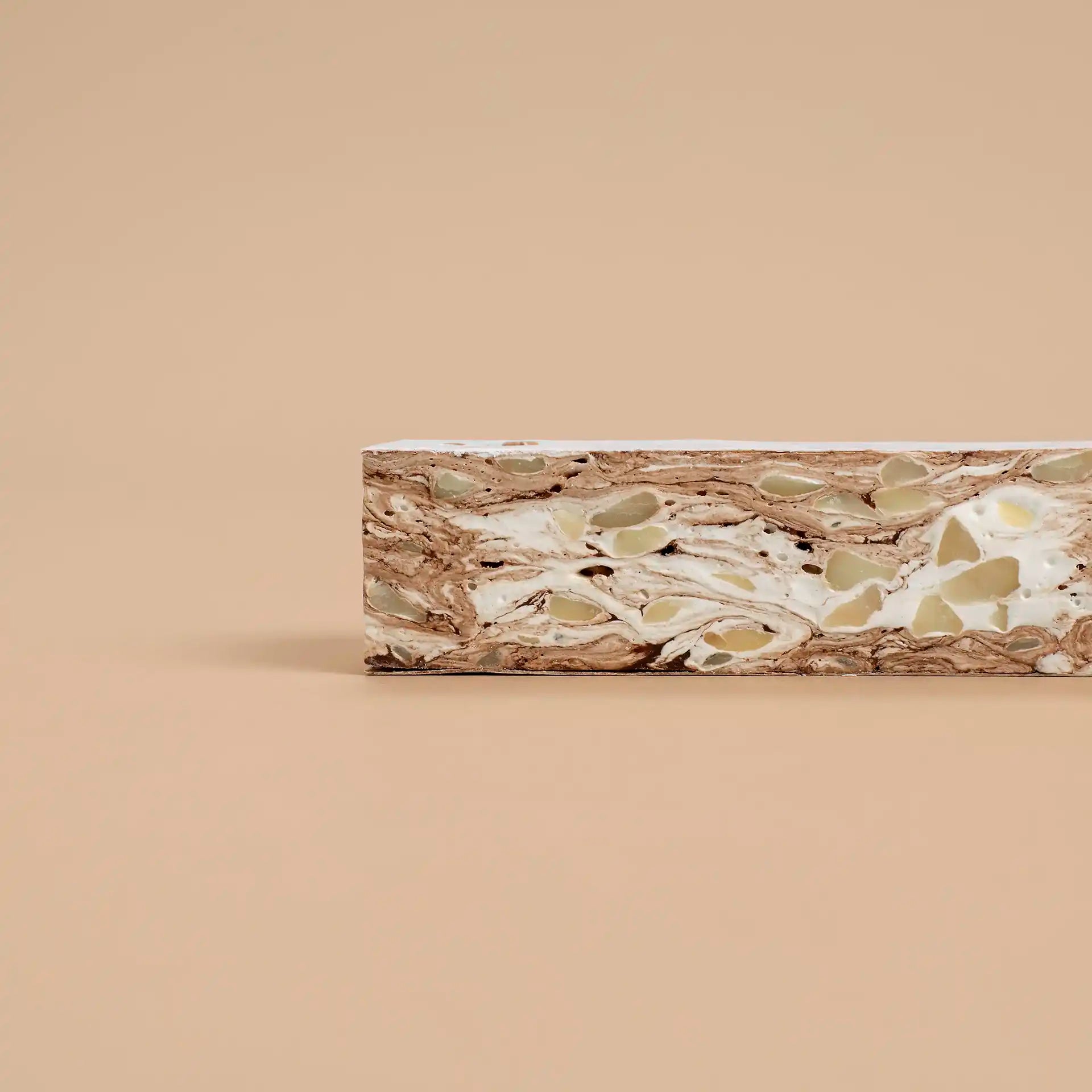 Dark Chocolate & Macadamia Honey Nougat Bar (40g)