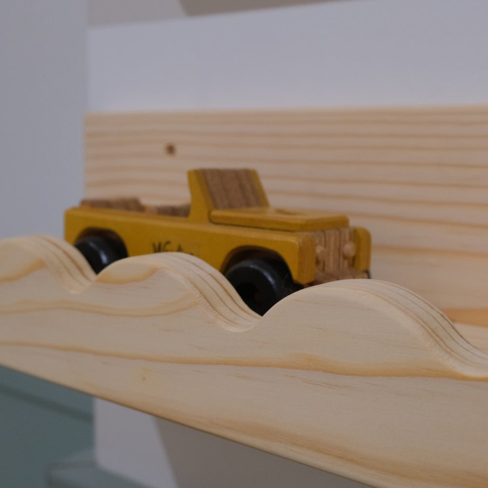 Woodinq Natural Pine Shelf