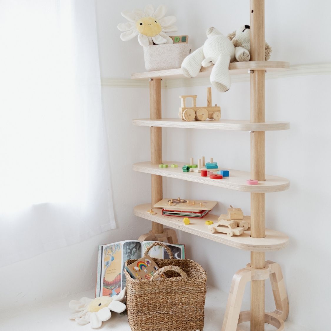 Little Zulik Anchor Bookshelf