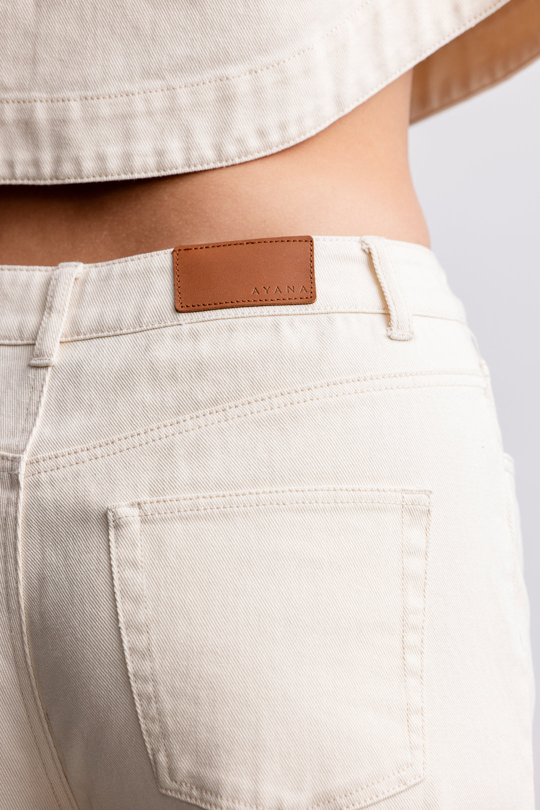 Rutendo Barrel Leg Denim _ 168408 _ Ecru