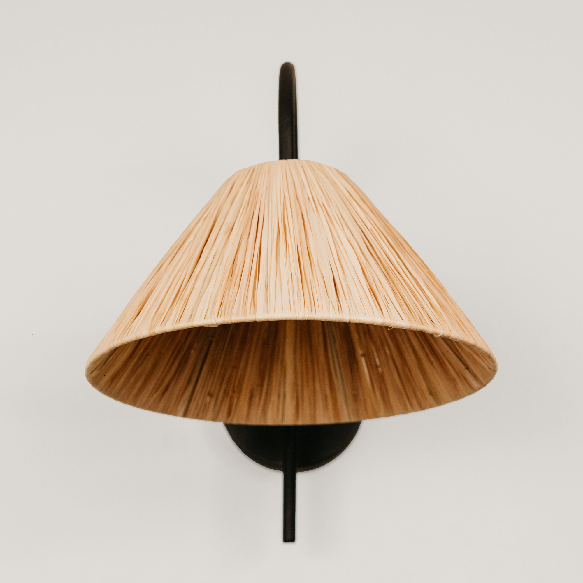 Acher Wall Light with Tapered Raffia Shade – Black