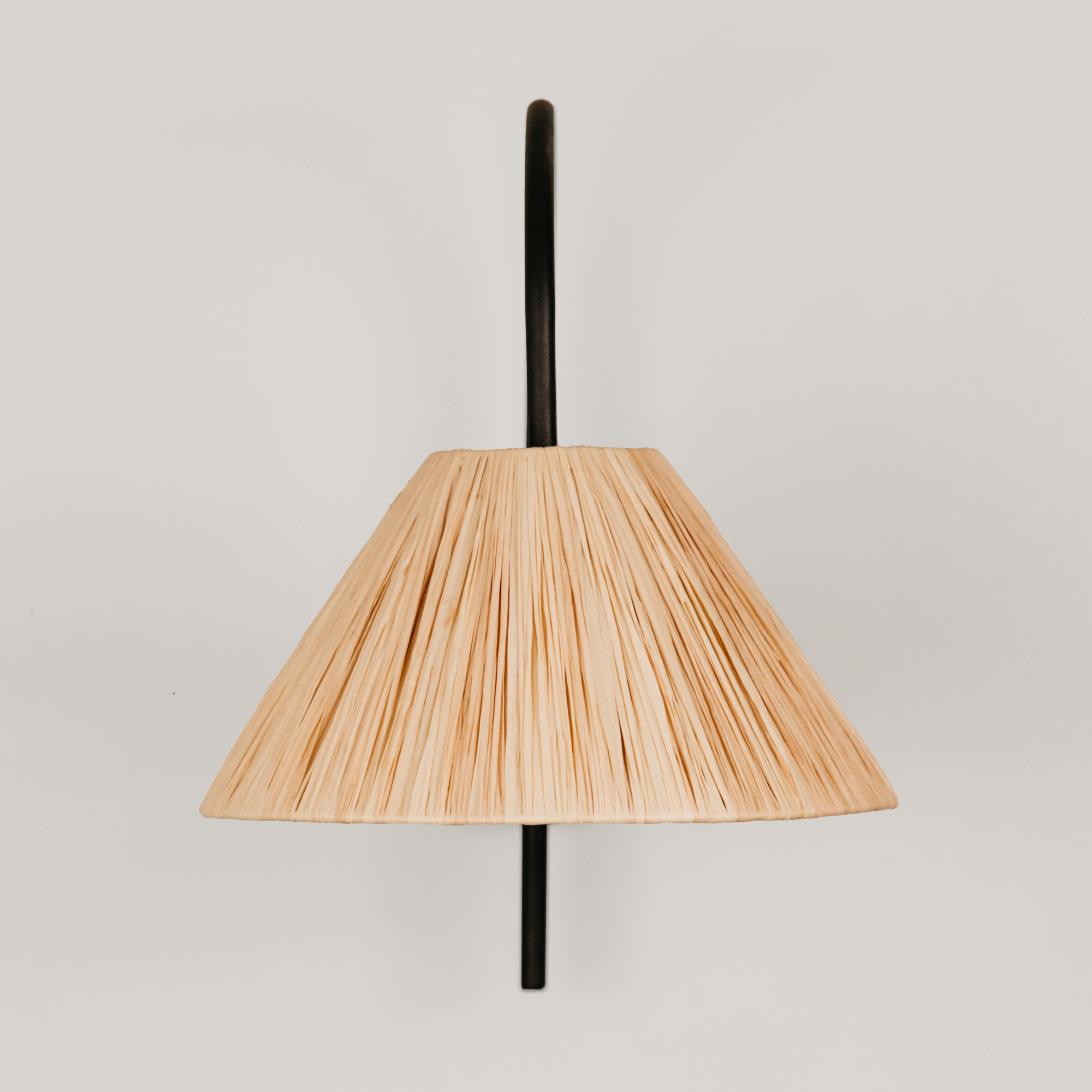 Acher Wall Light with Tapered Raffia Shade – Black