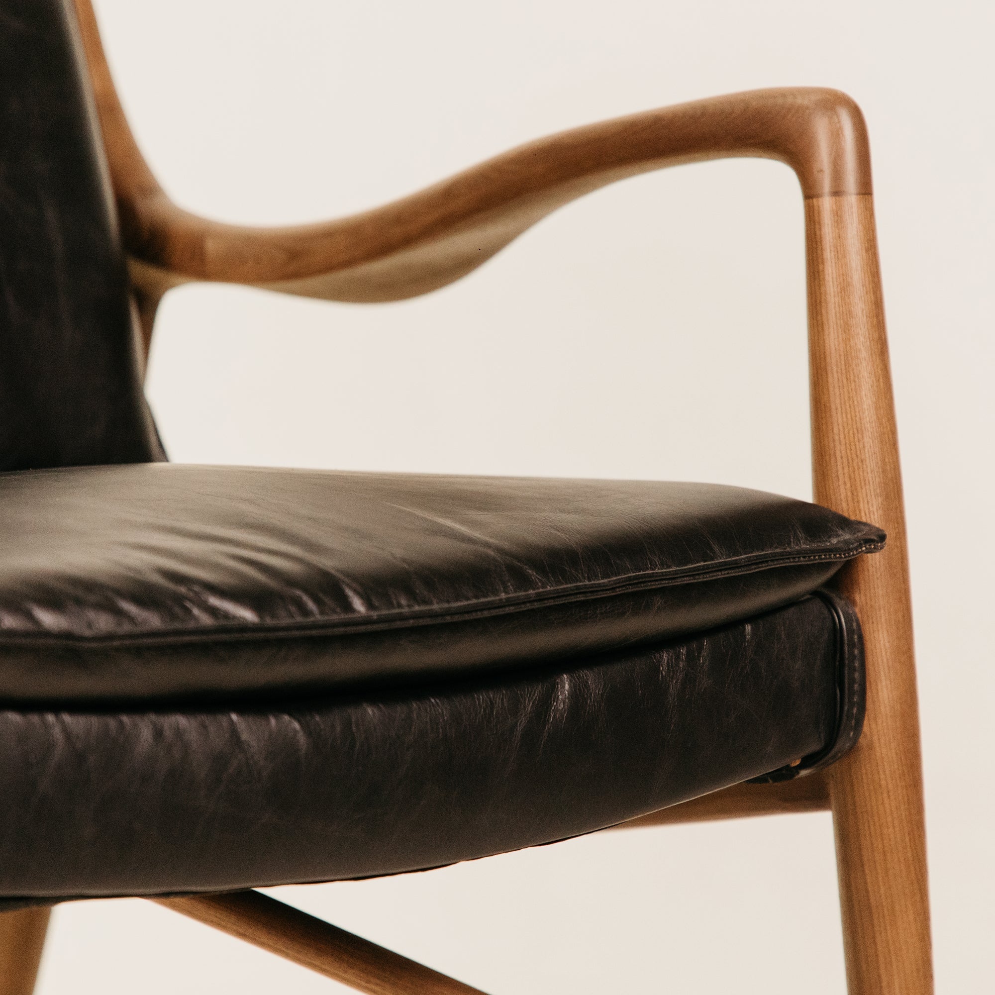 Athena Leisure Leather Chair – Black