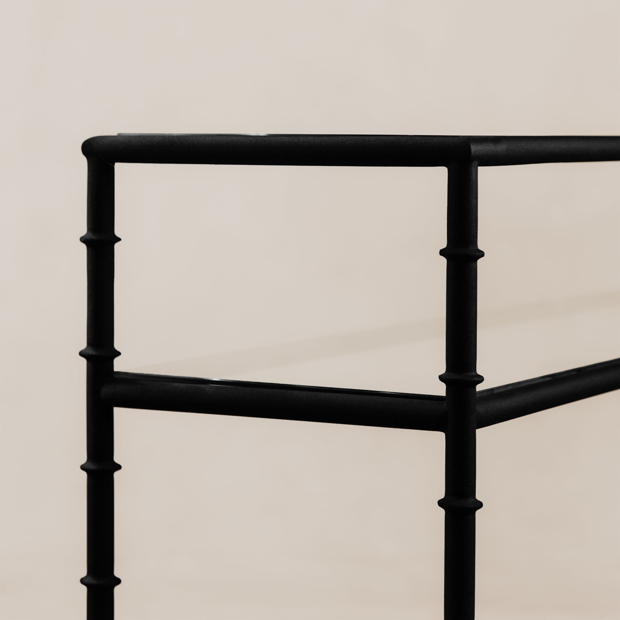 Bambusa Server – Black
