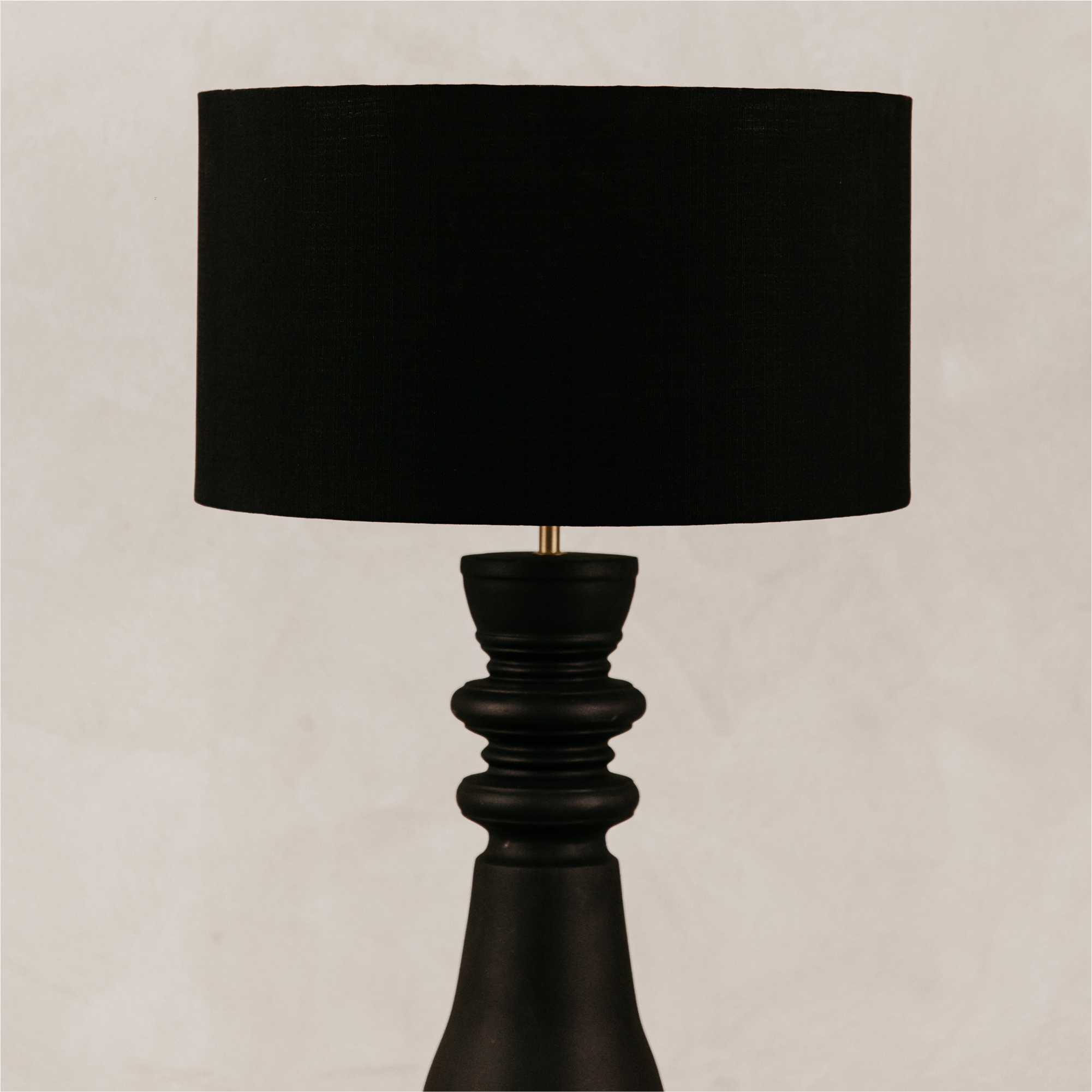 Bishop Table Lamp with Linen Shade – Black