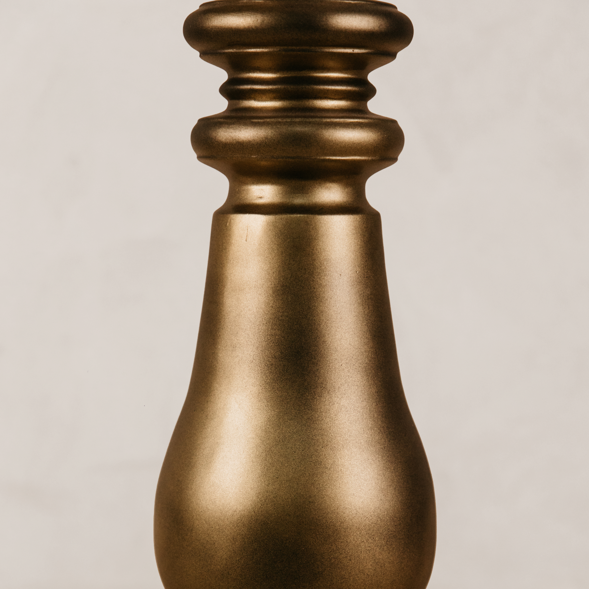Bishop Table Lamp with Linen Shade – Gold