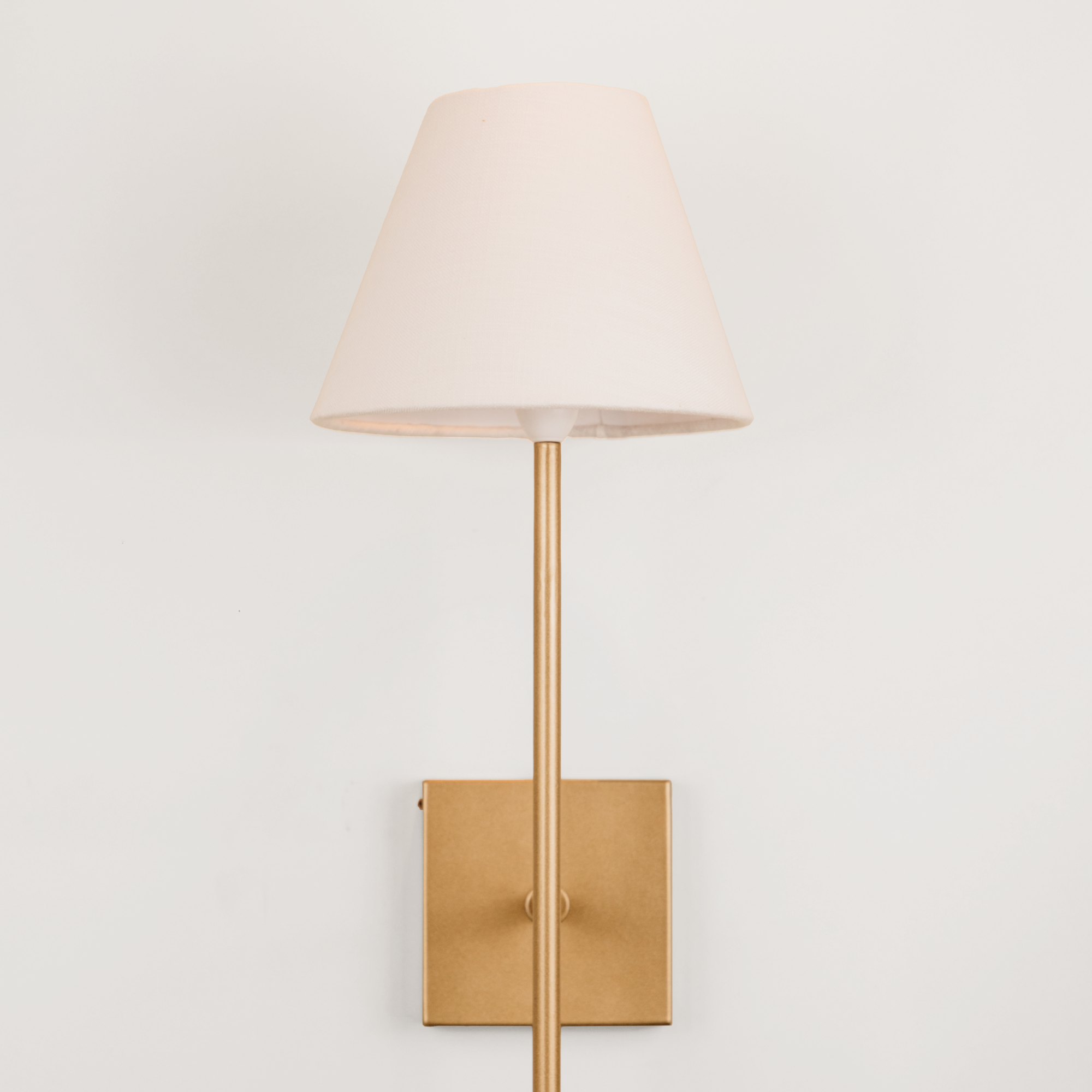 Bongo Wall Light with Tapered Linen Shade – Gold