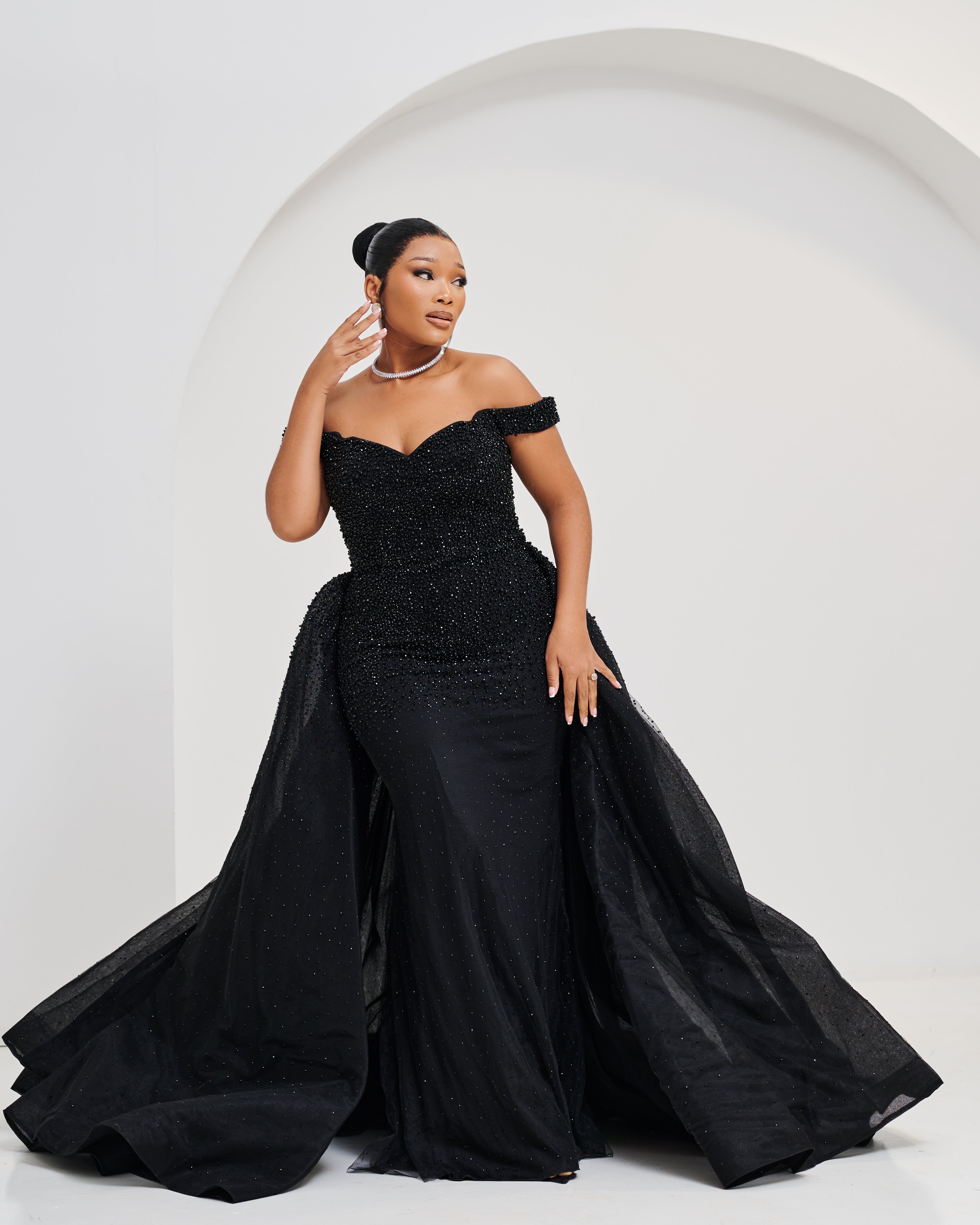 Black Ruby Dress (50 % is Refundable Deposit)