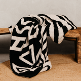 Cosy Geo Rice Velvet Throw – Black