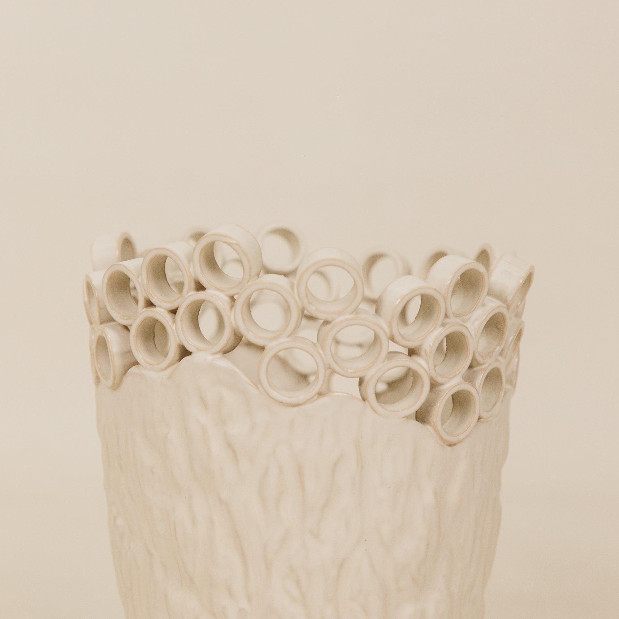 Cypra Medium Vase – Cream