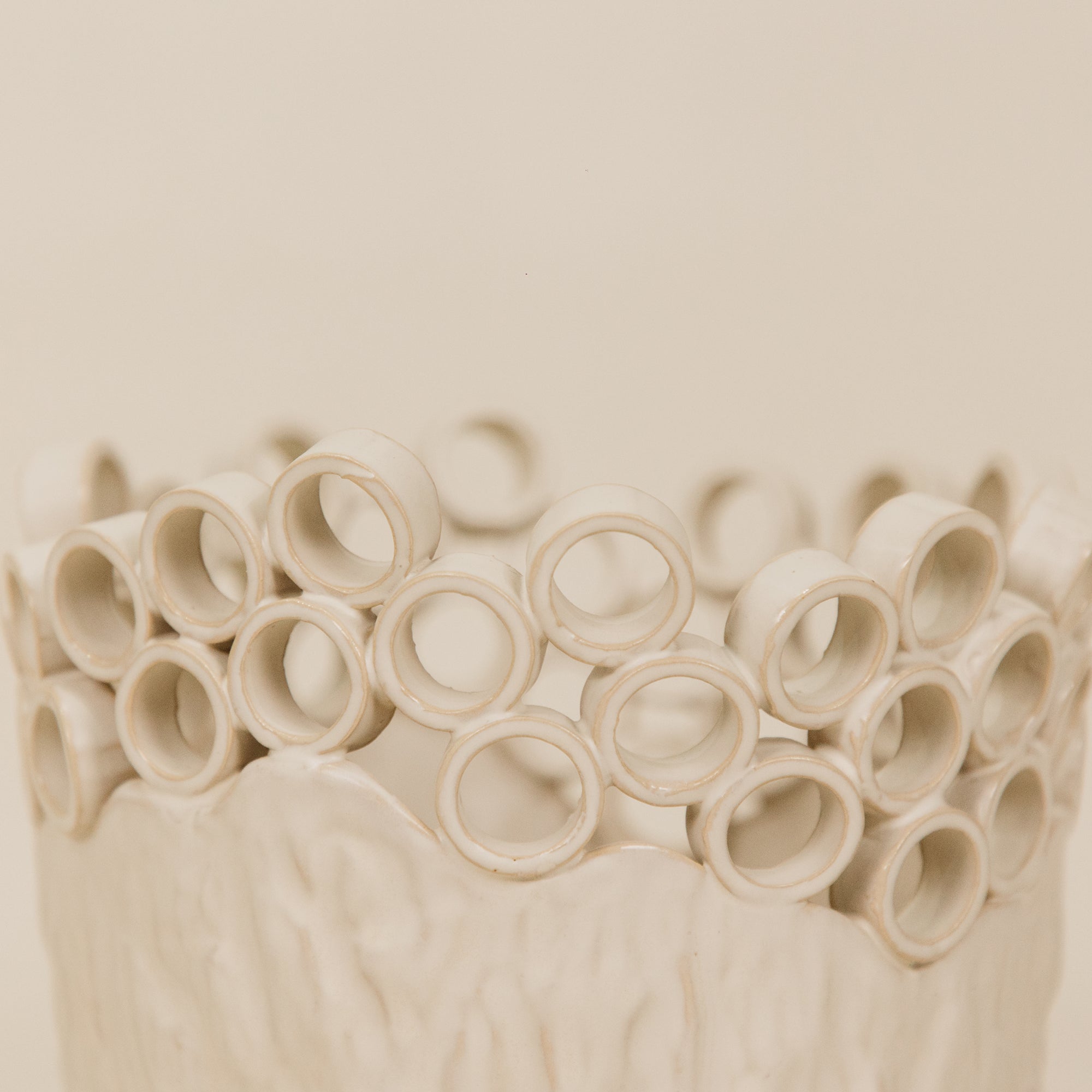 Cypra Medium Vase – Cream