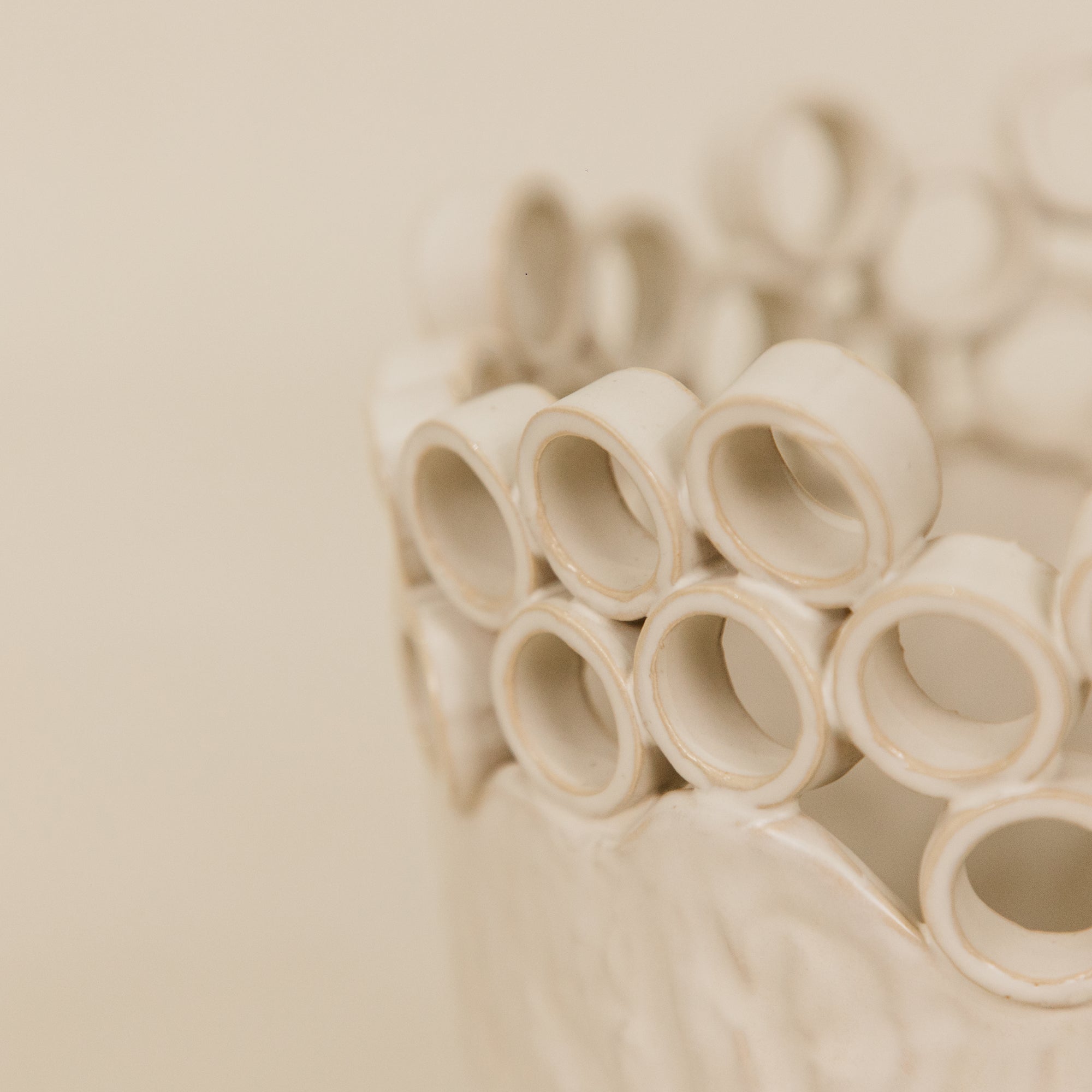 Cypra Medium Vase – Cream