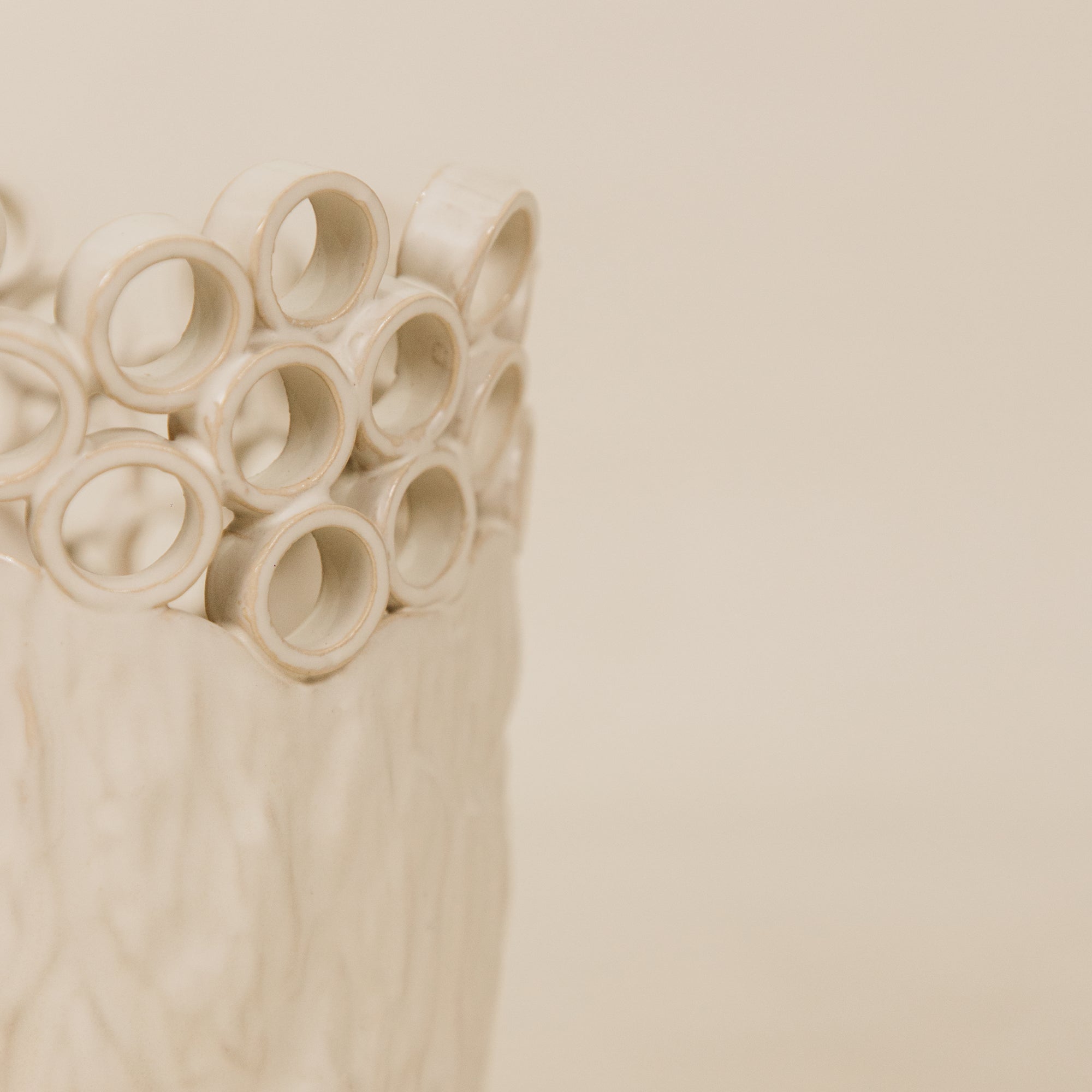 Cypra Medium Vase – Cream