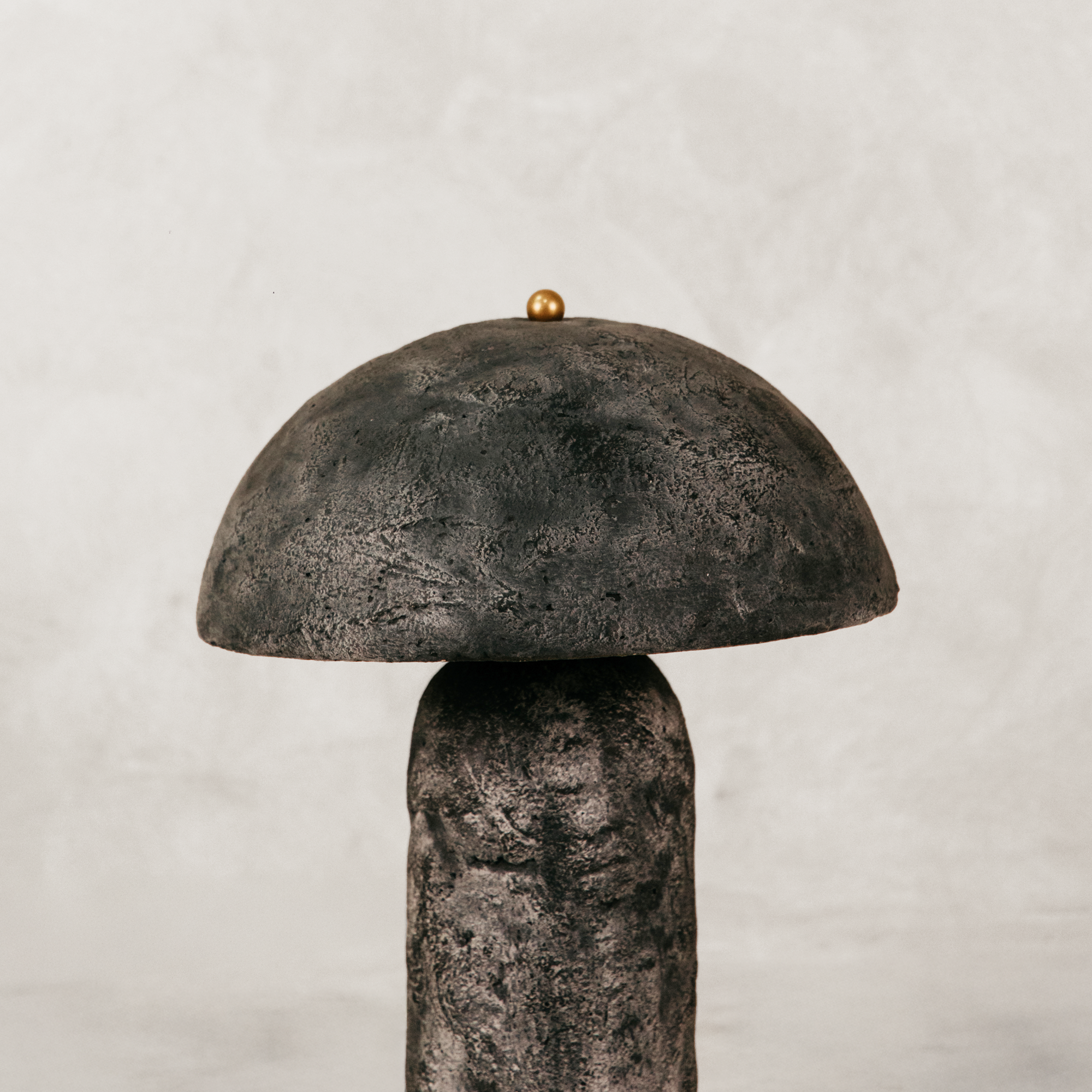 Calvatia Table Lamp – Charcoal