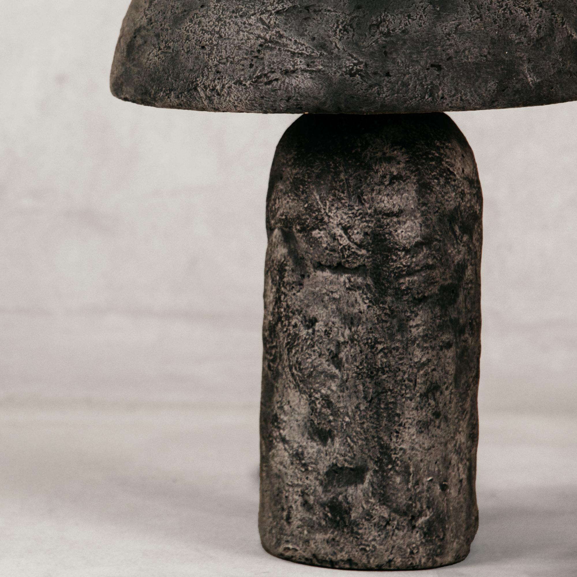 Calvatia Table Lamp – Charcoal