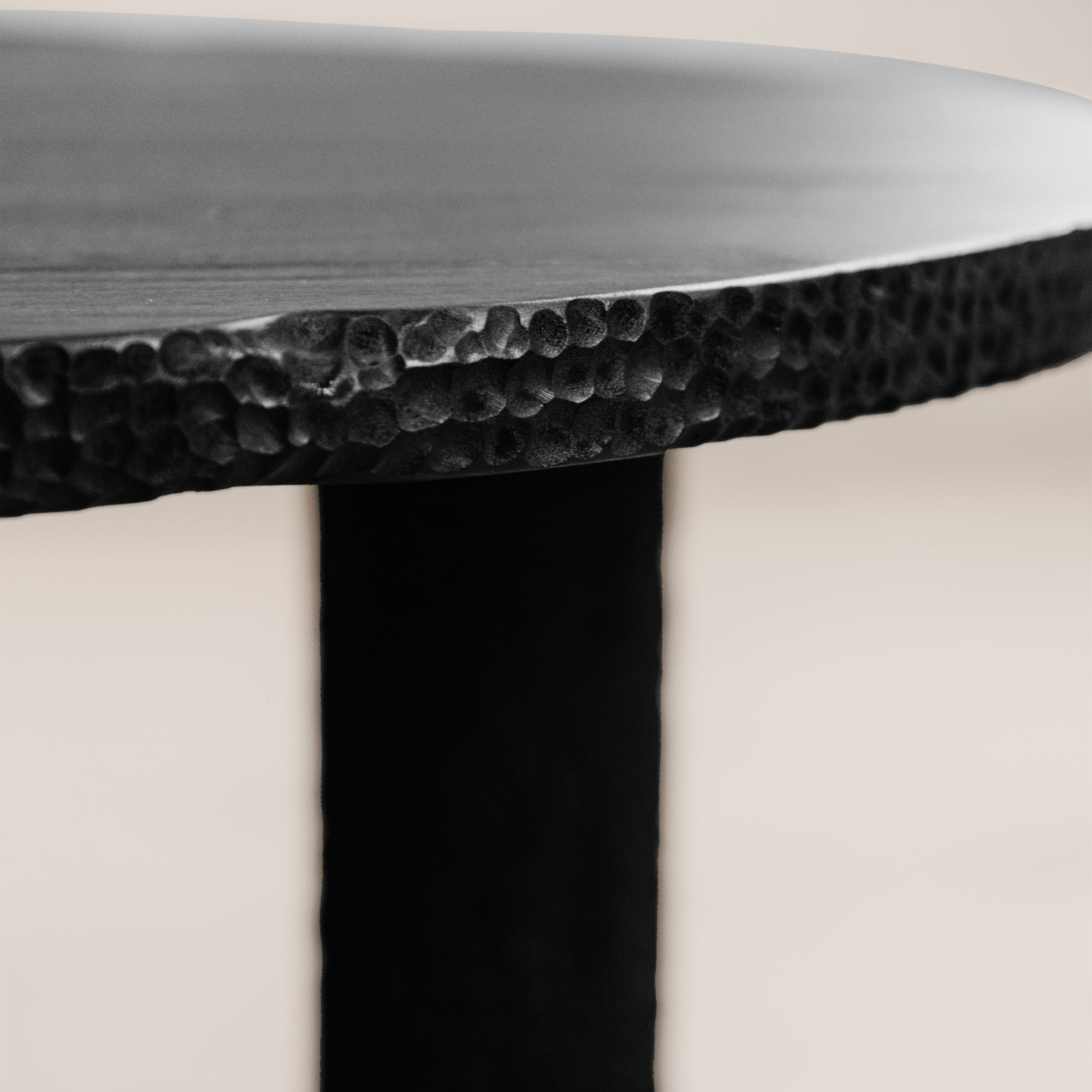 Chiselled Coffee Table – Black
