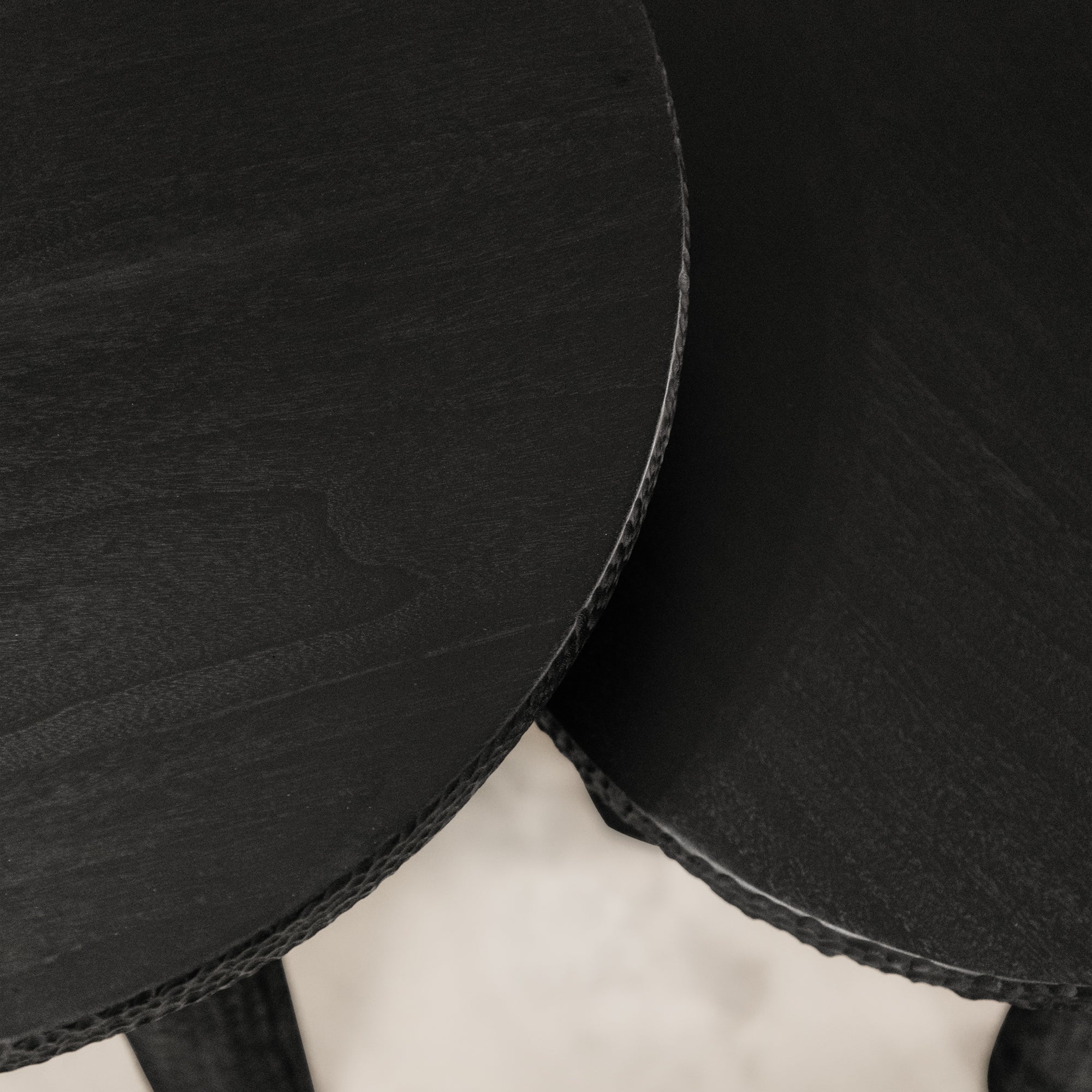 Chiselled Side Table – Black