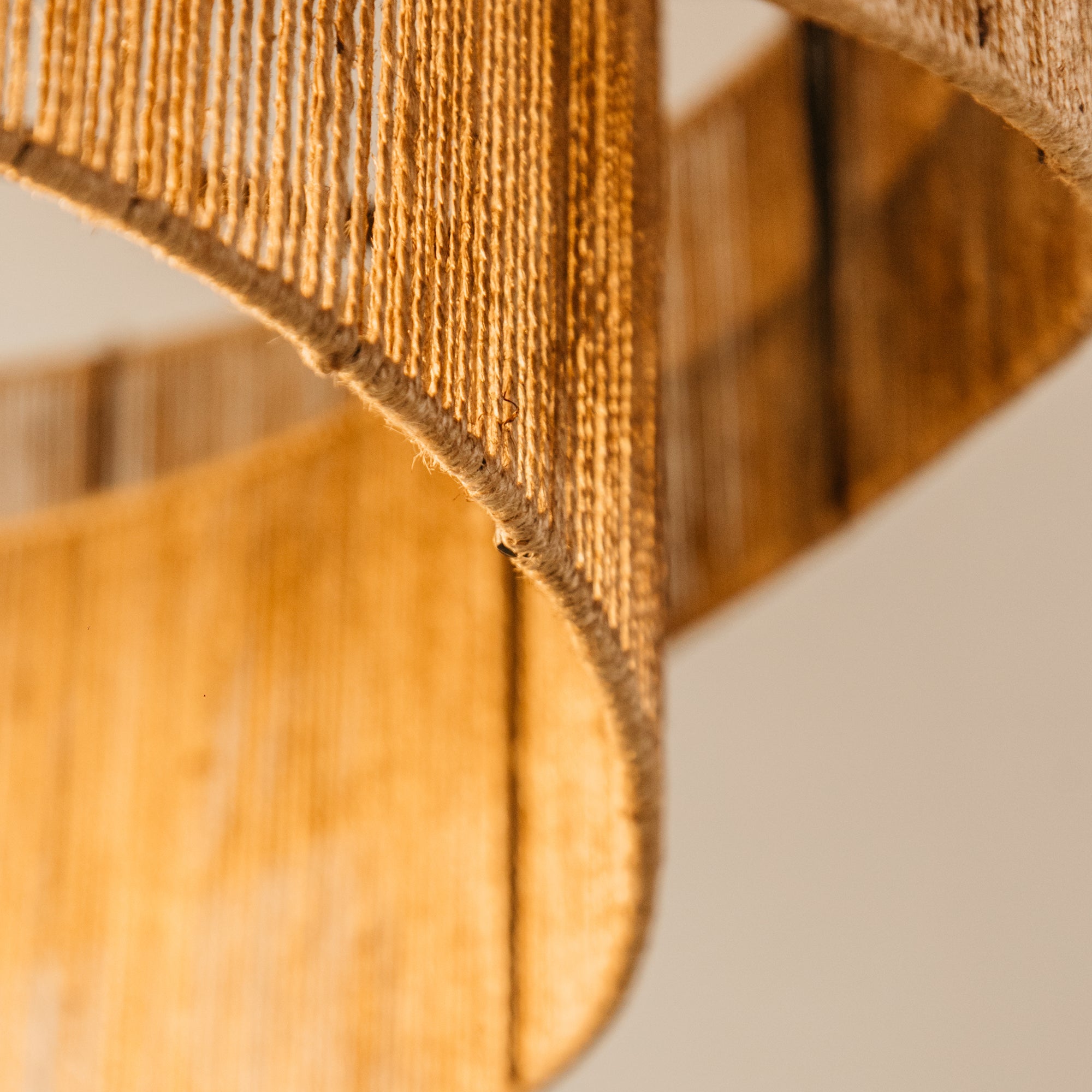 Contour Jute Pendant – Natural