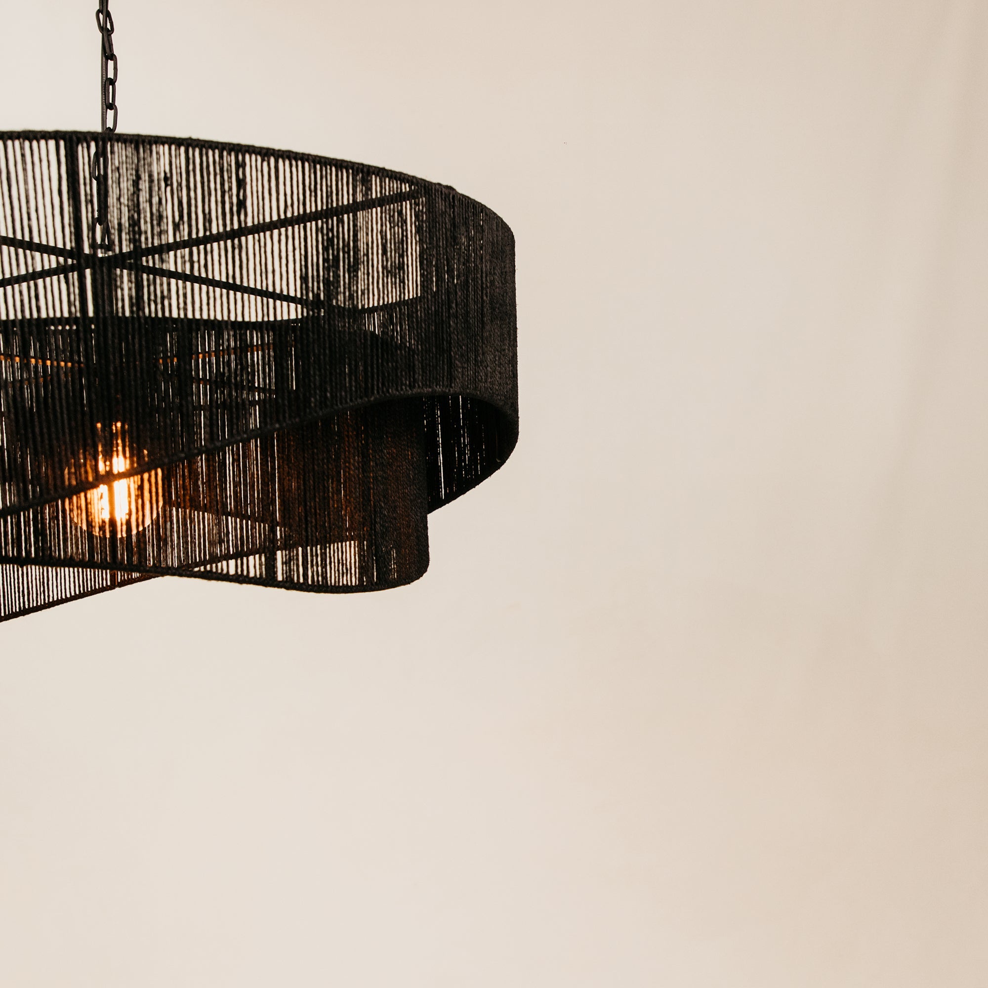 Contour Jute Pendant – Black
