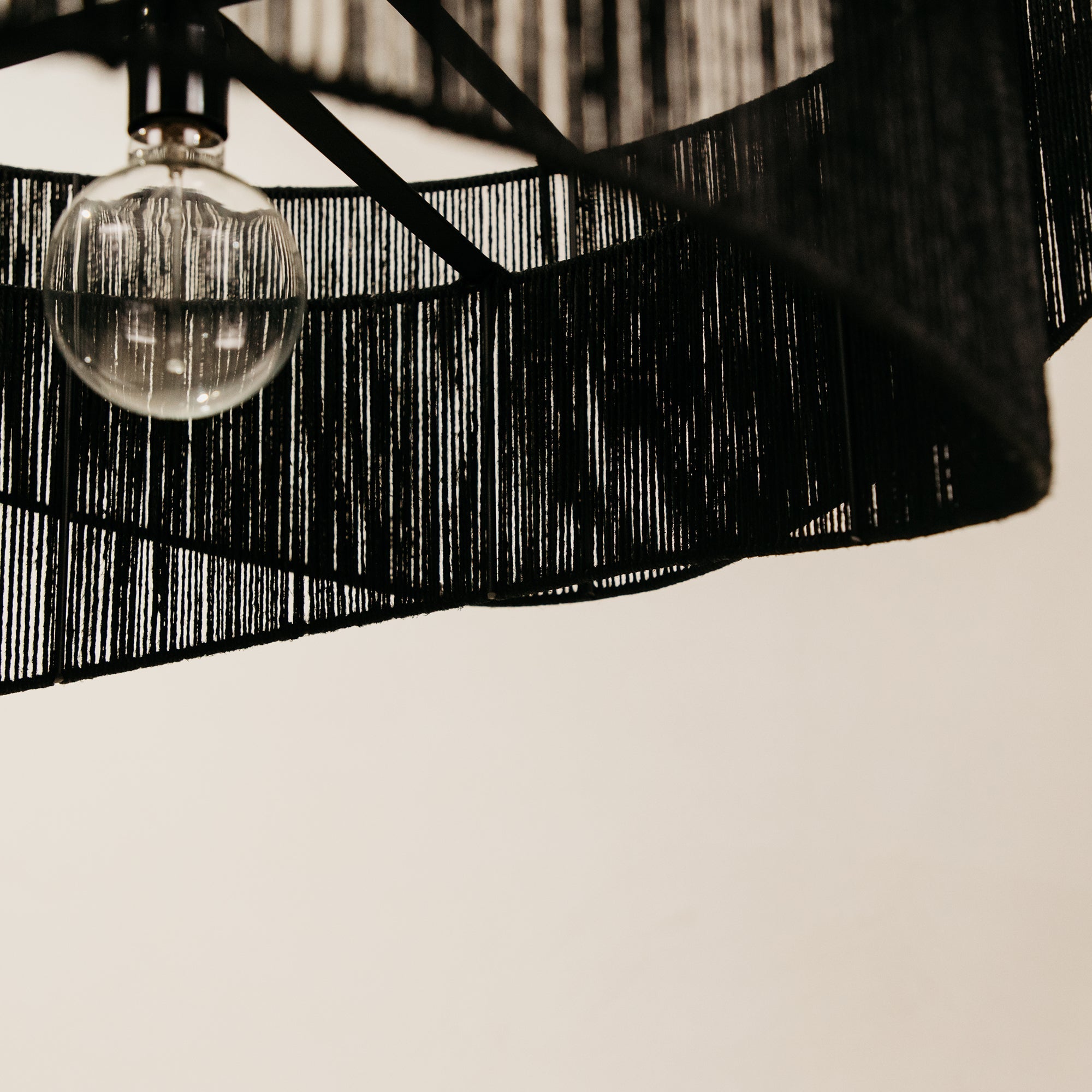 Contour Jute Pendant – Black