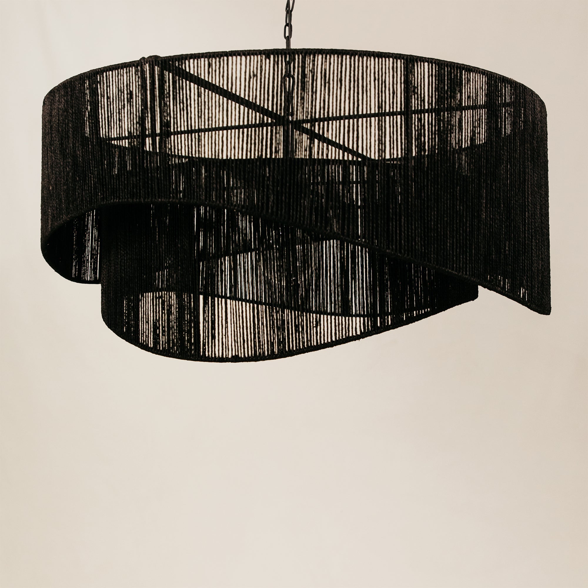 Contour Jute Pendant – Black