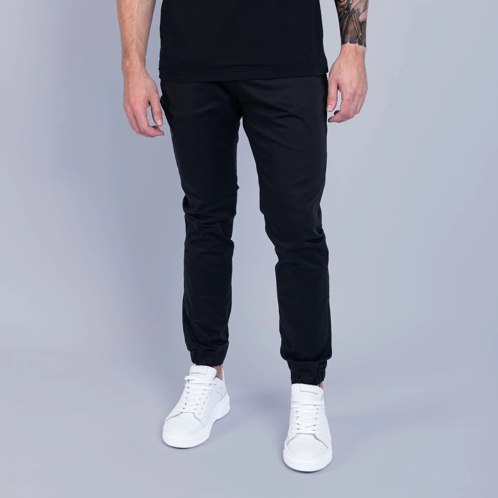 Essential Cuffed Jogger Black