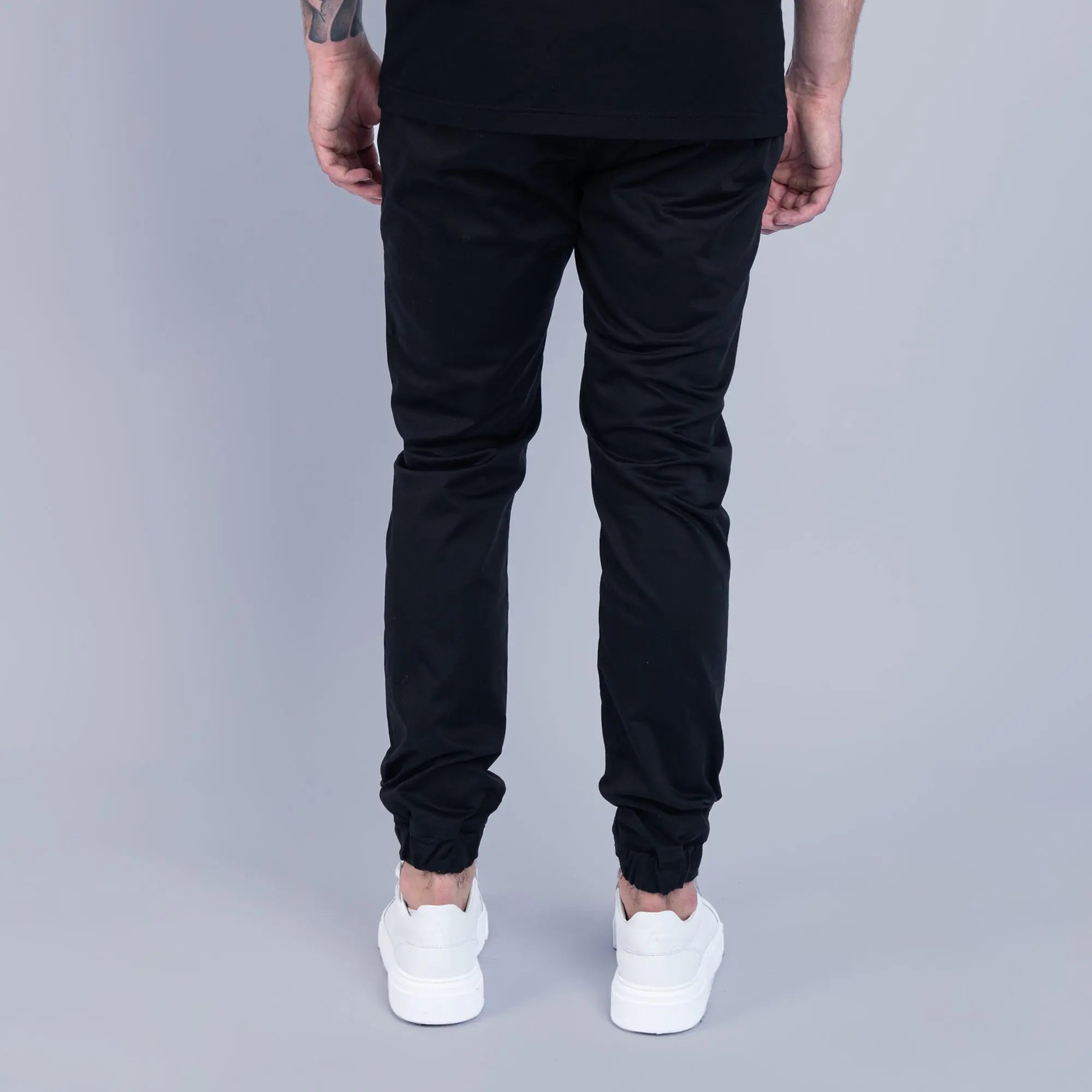 Essential Cuffed Jogger Black