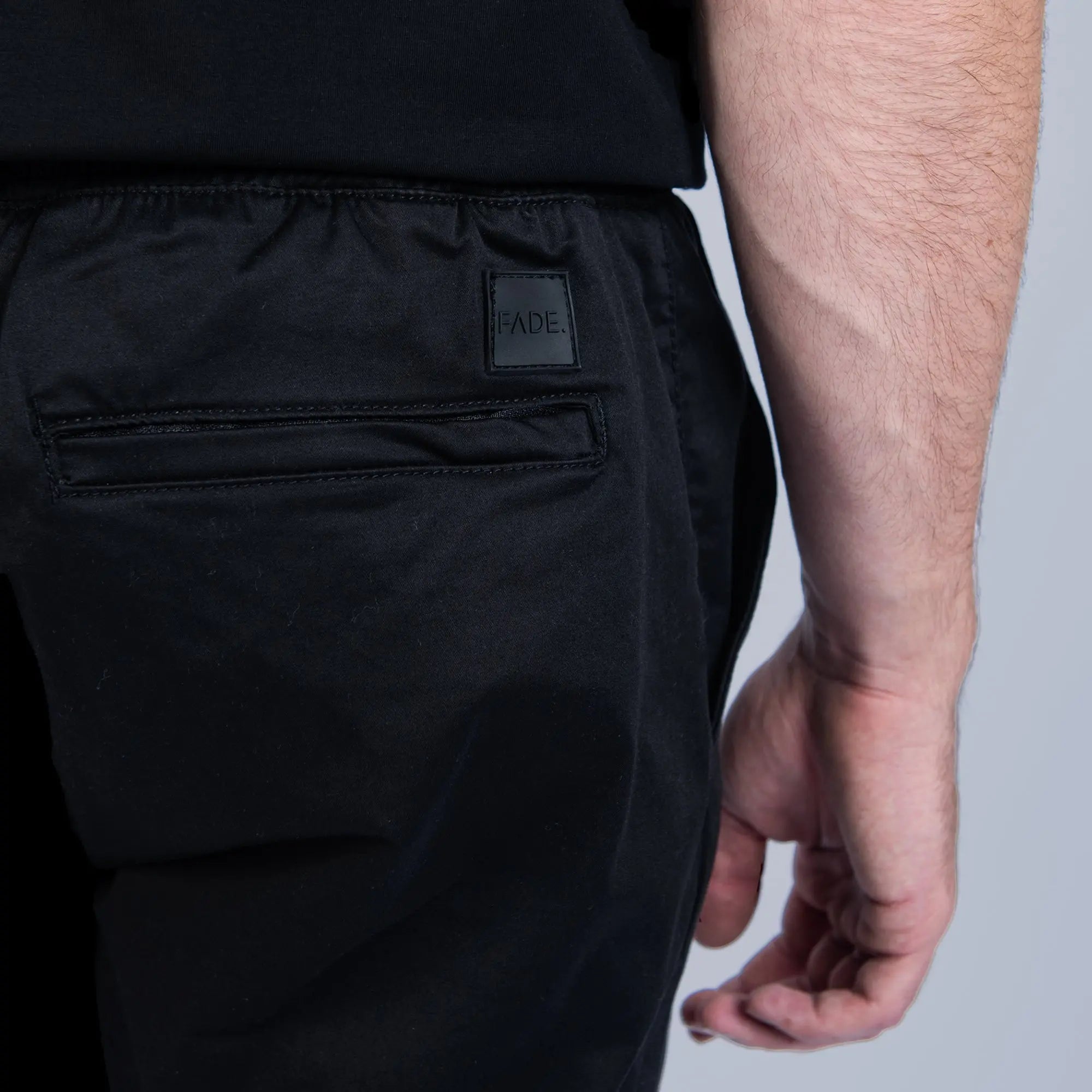 Essential Cuffed Jogger Black