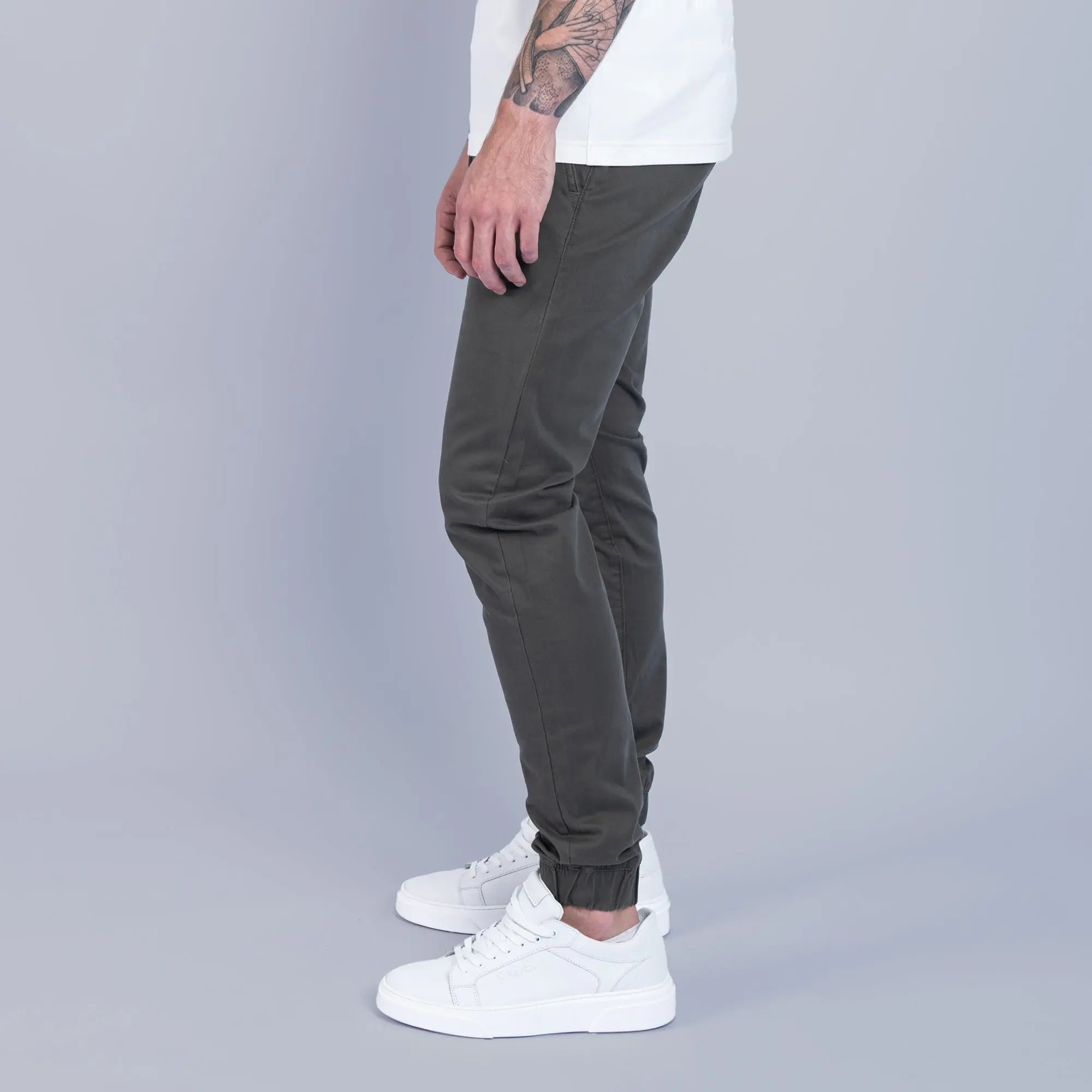 Essential Cuffed Jogger Green