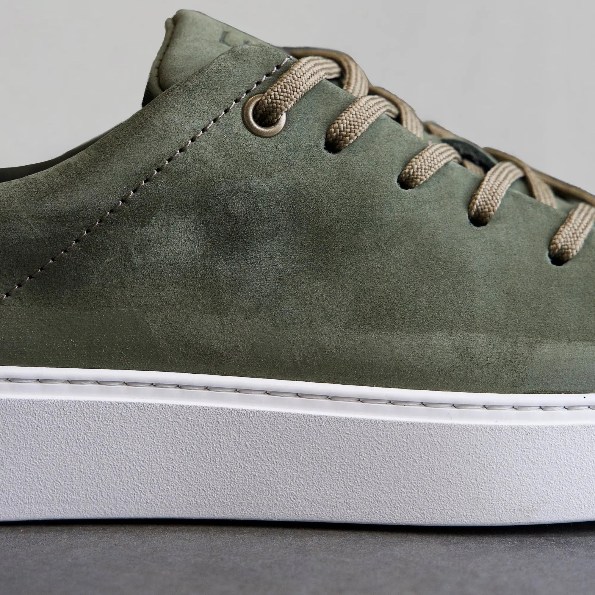 Essential Sneaker Nubuck Green