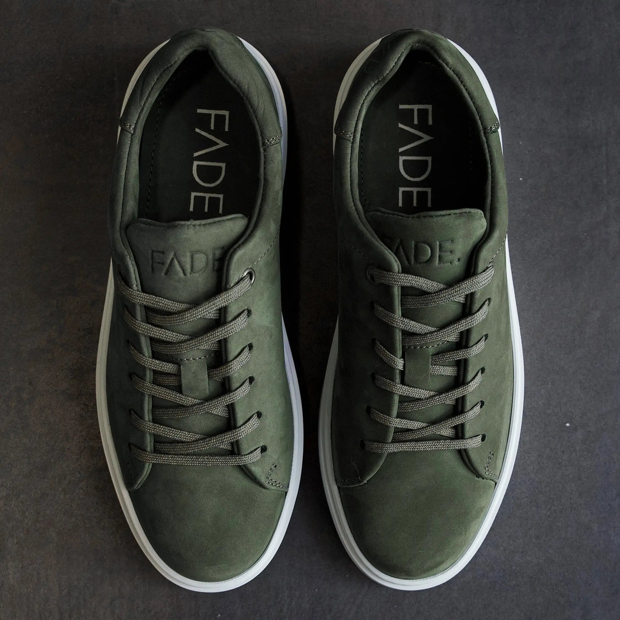 Essential Sneaker Nubuck Green