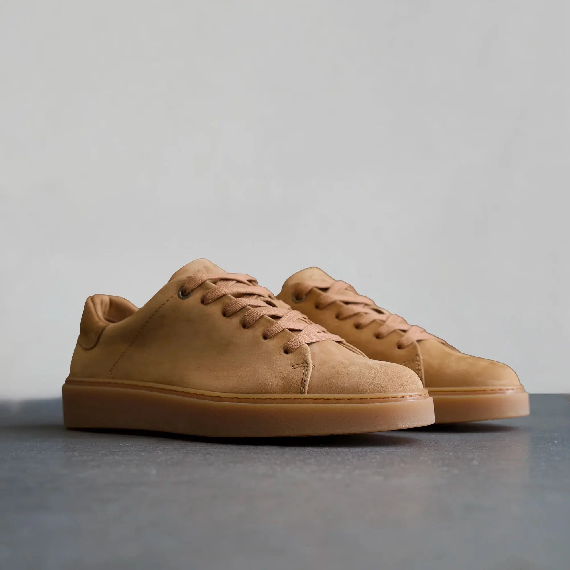 Essential Sneaker Nubuck Tan