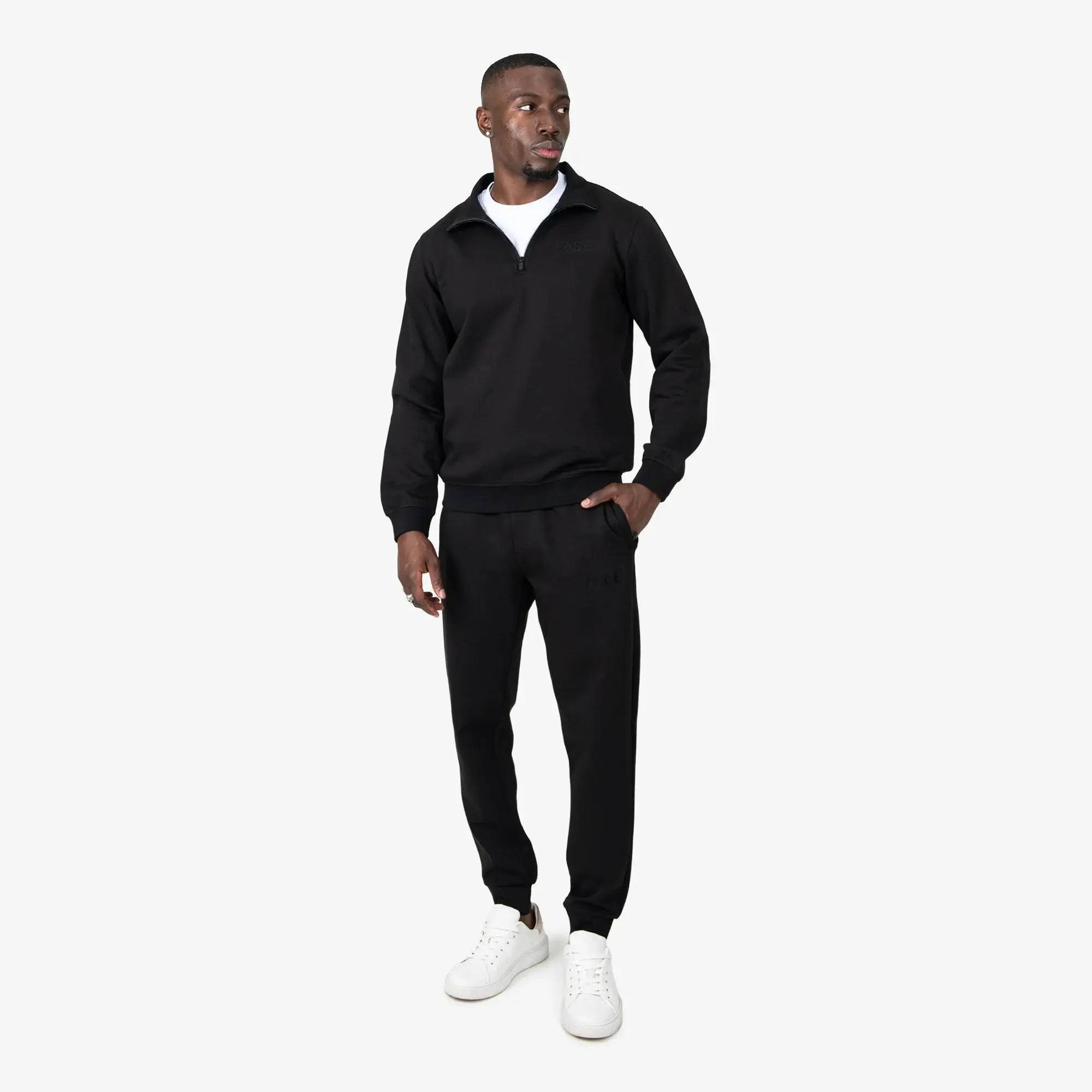 Essential Sweatpants Slim Fit Black