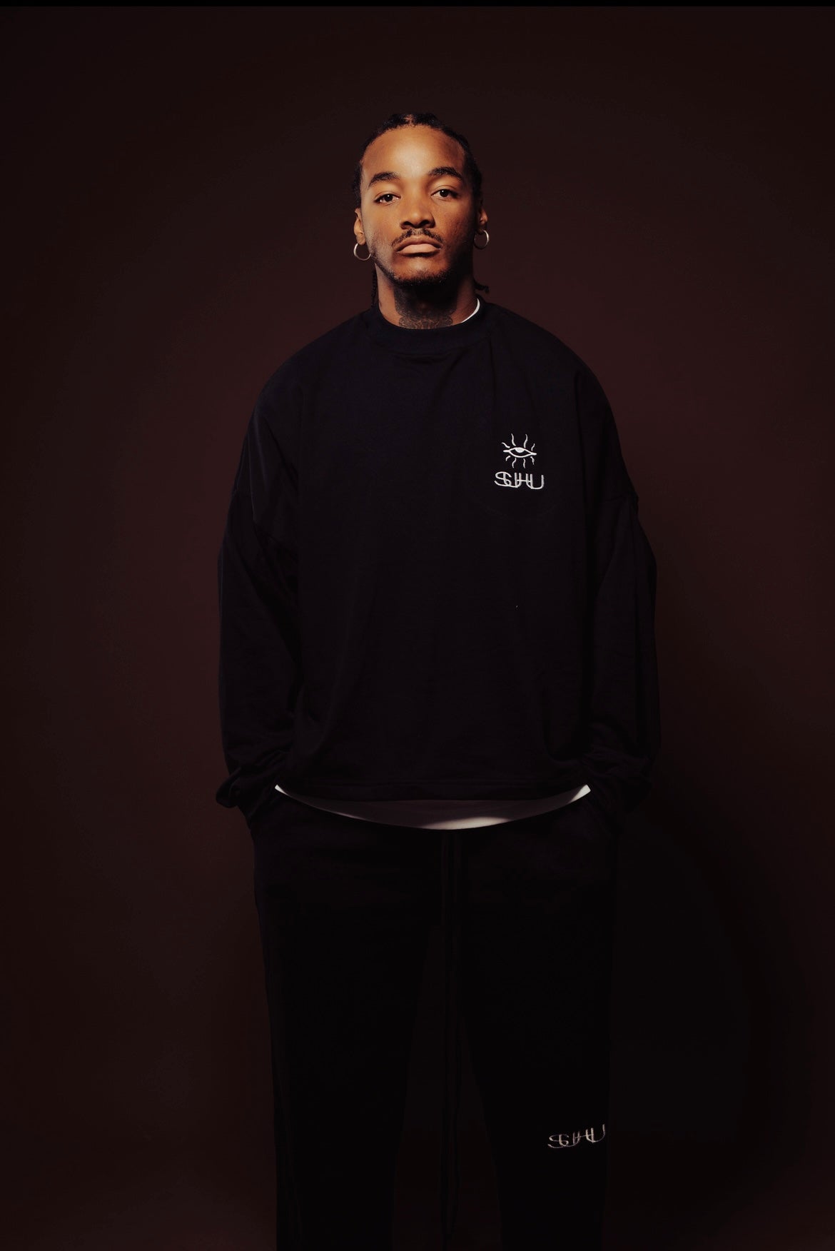 SUHU EYE LOGO LONG SLEEVE T-SHIRT, BLACK