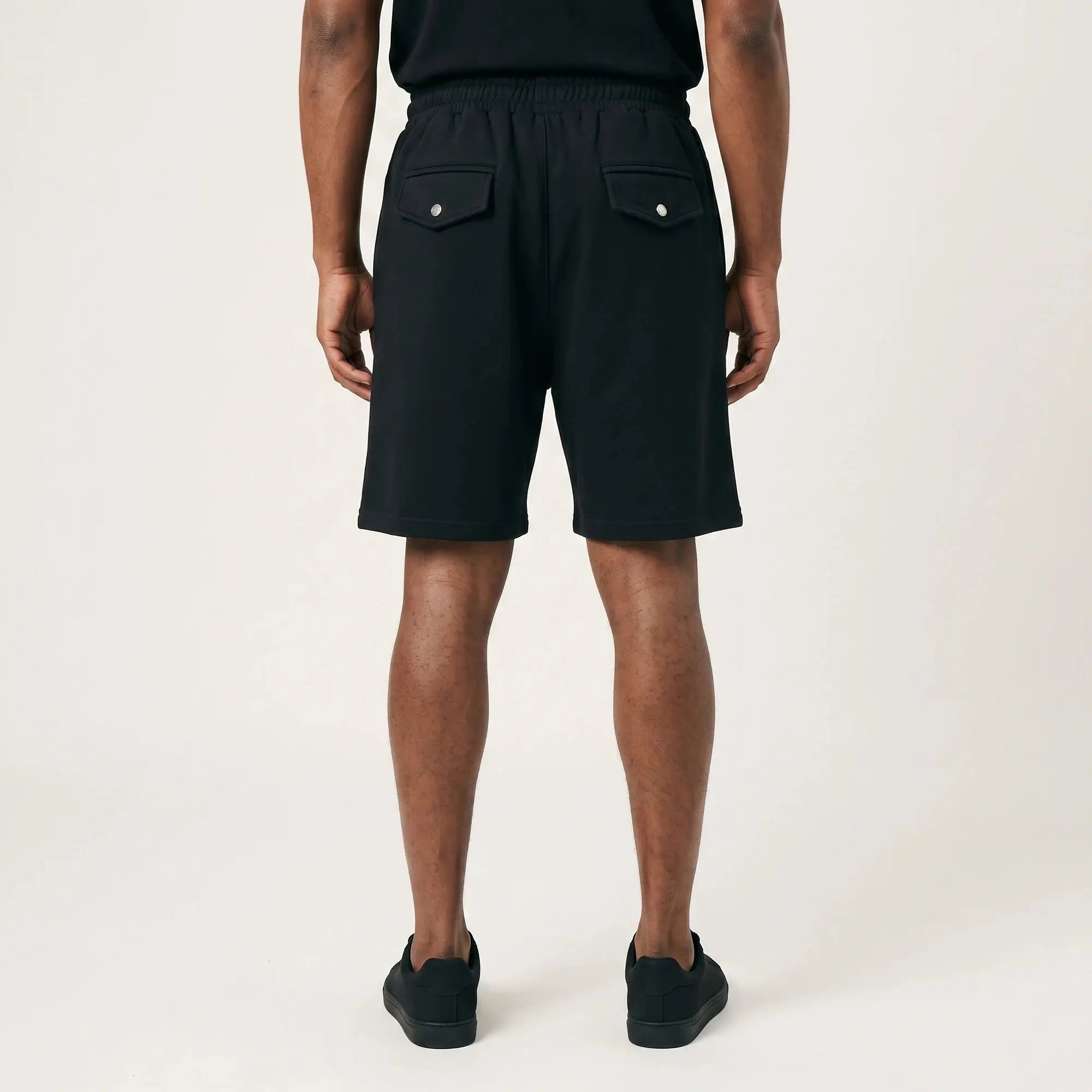 FJ033 Iconic Badge Shorts Black