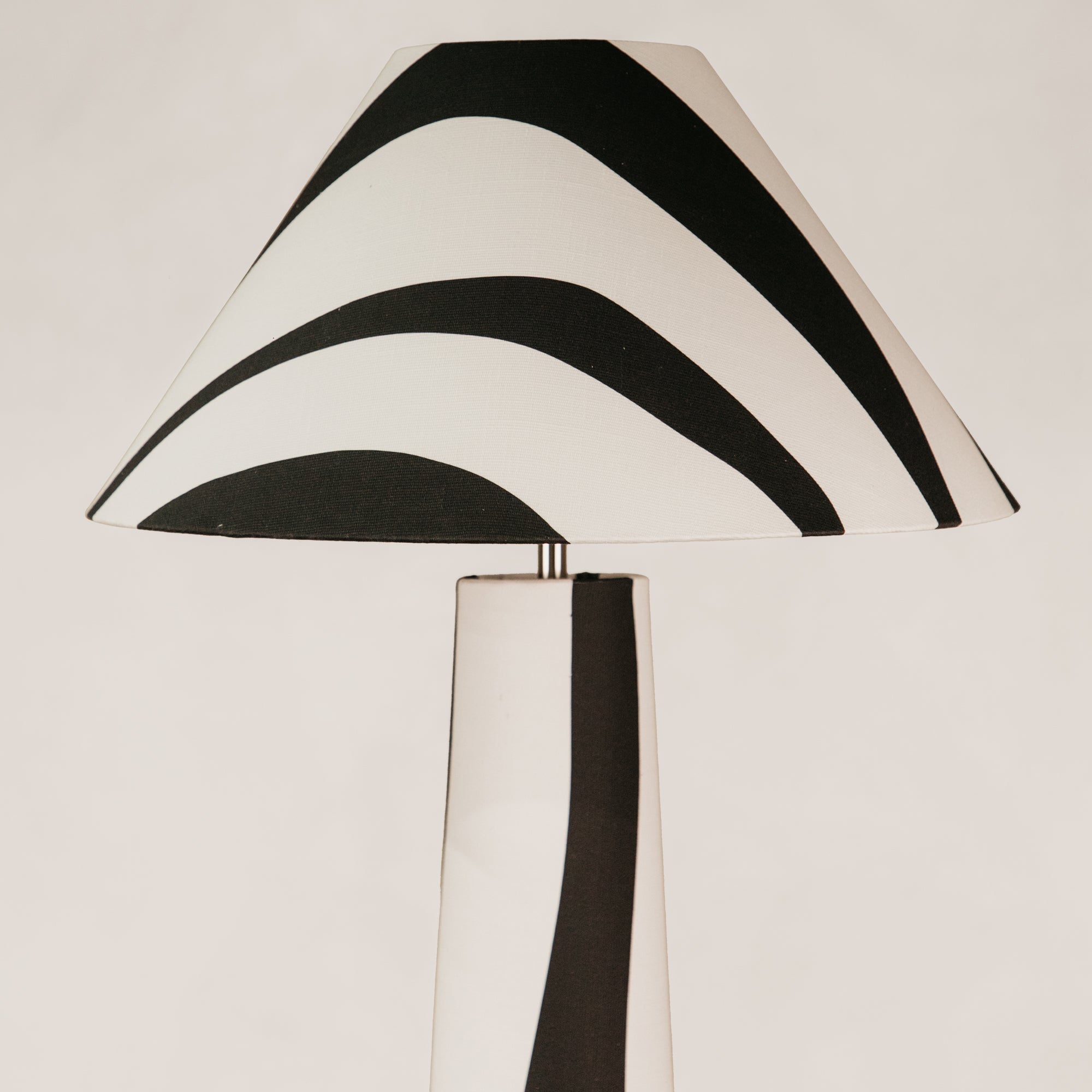 Zebra Wave Floor Lamp