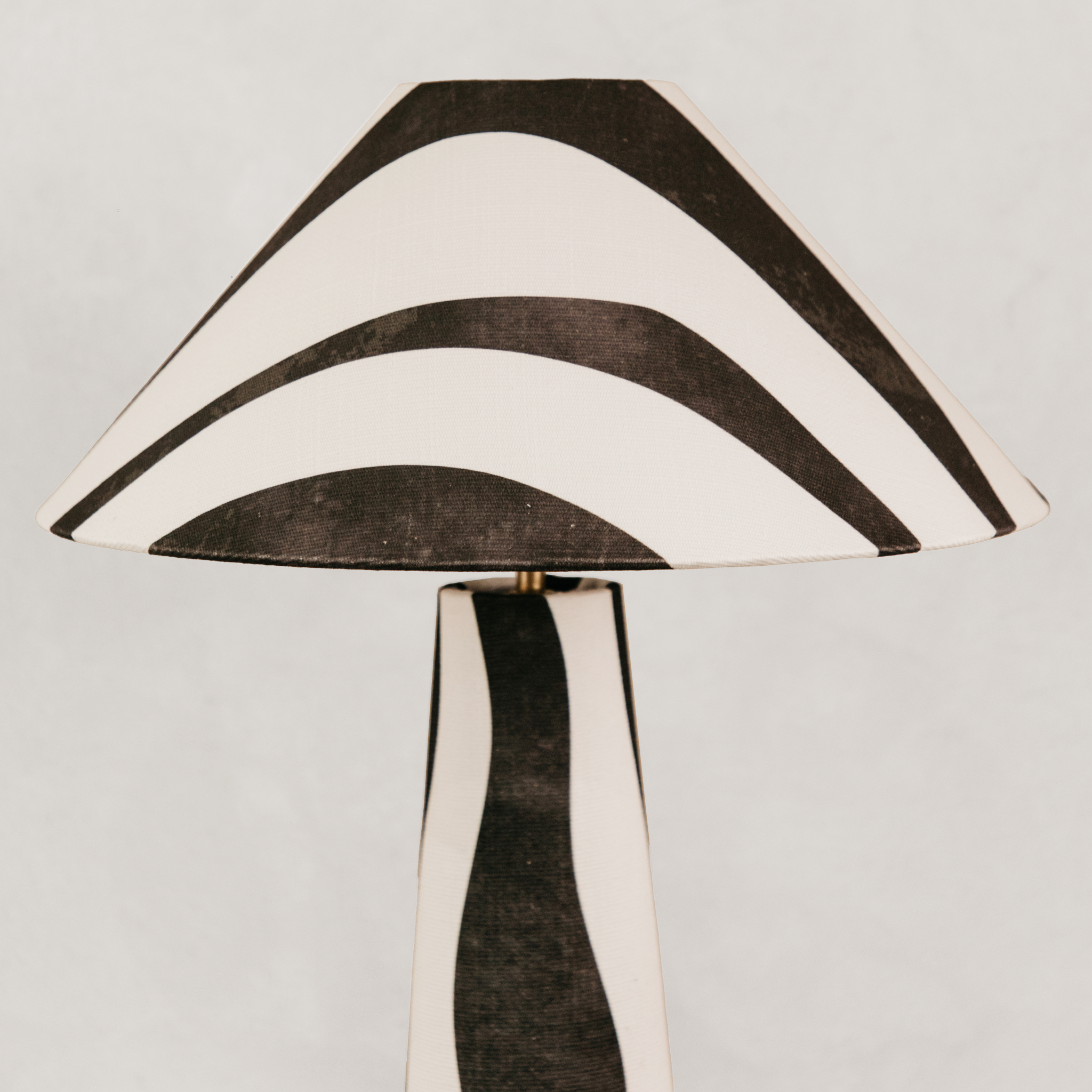 Zebra Wave Table Lamp