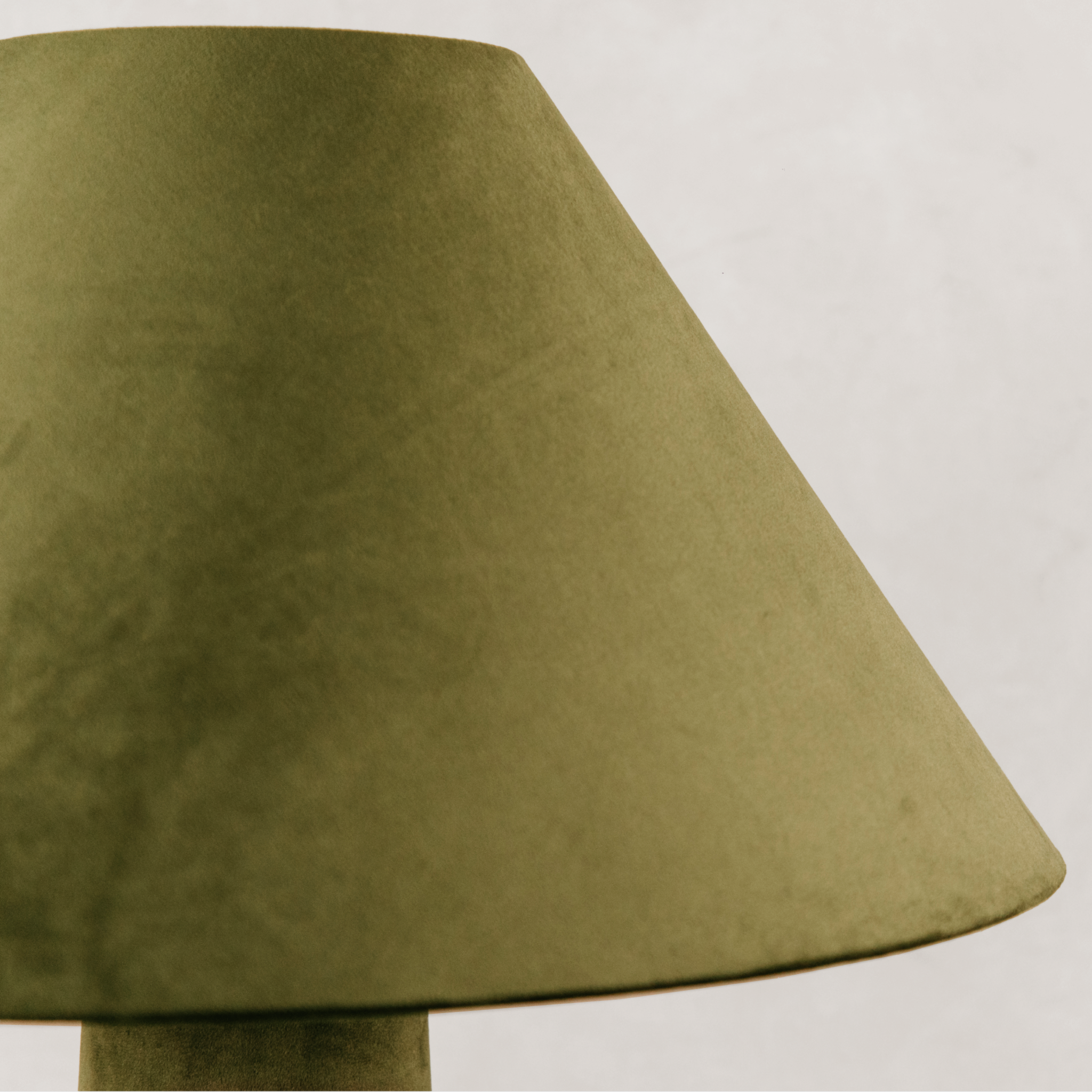 Oil Green Velvet Table Lamp