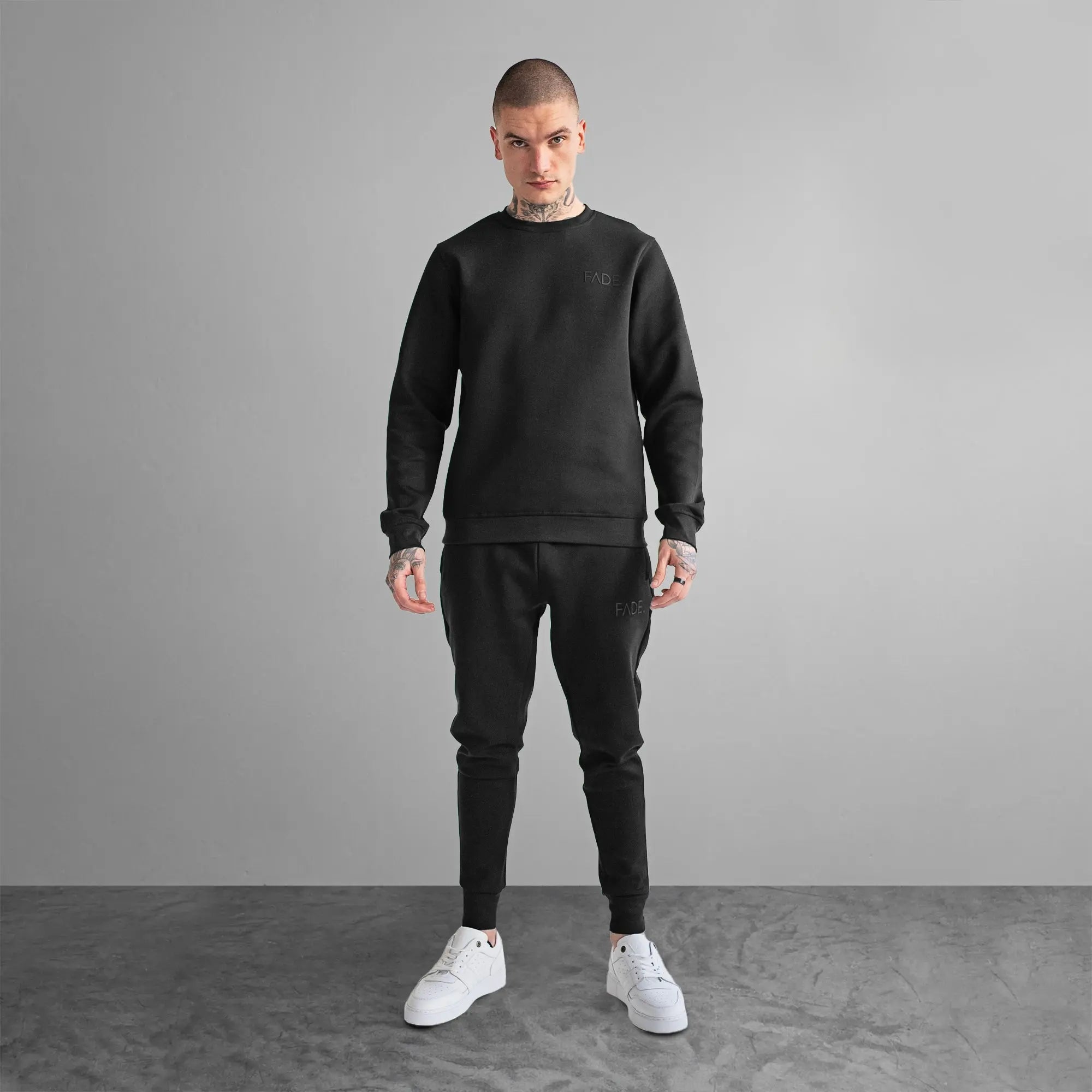 Essential Sweatshirt Black