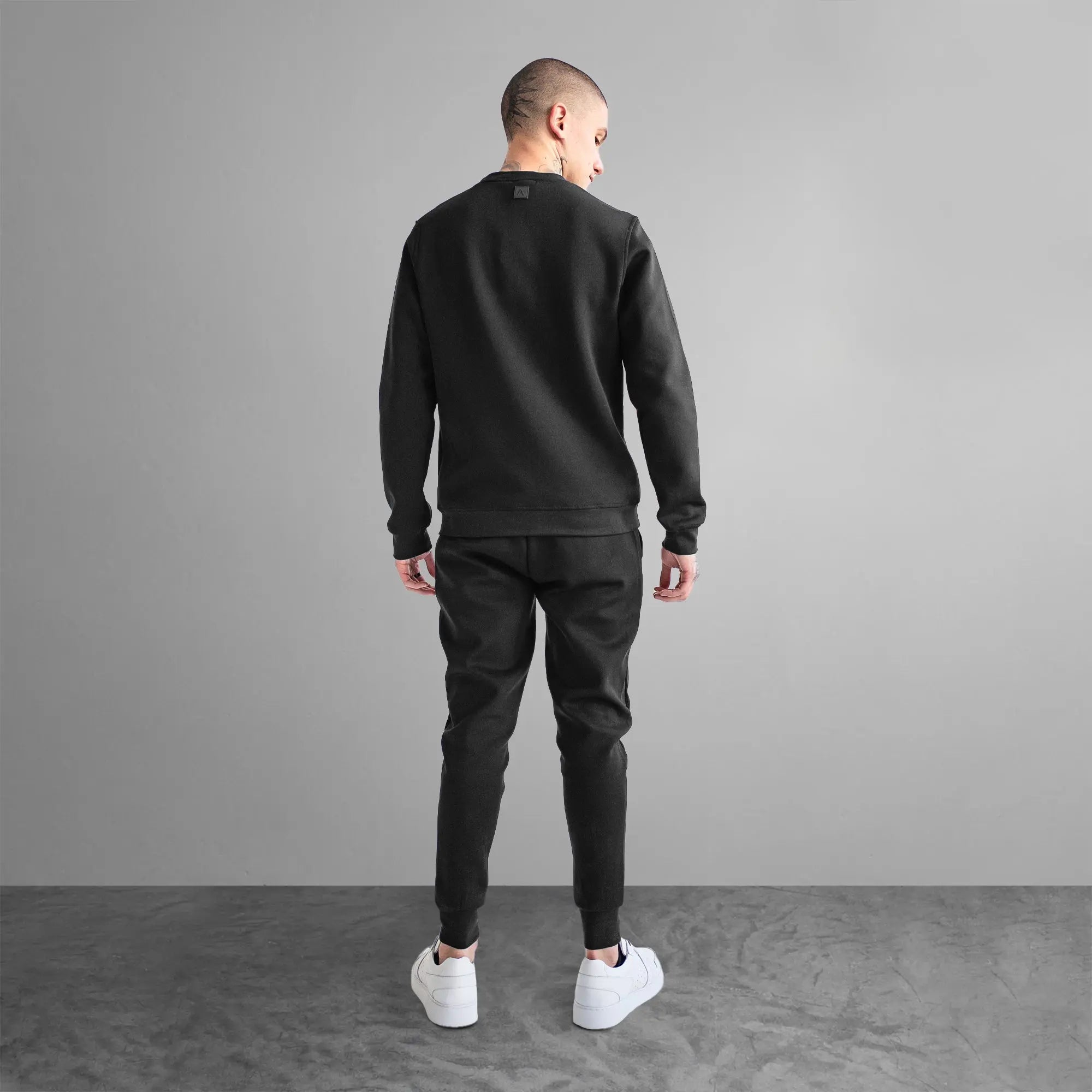 Essential Sweatshirt Black