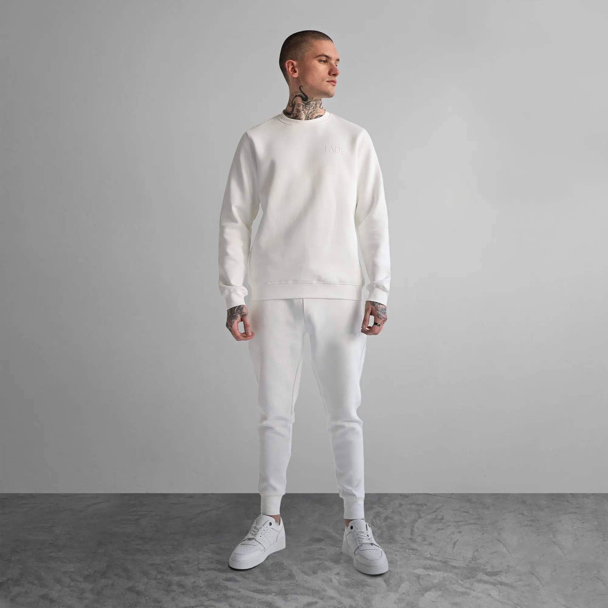 Essential Sweatshirt Off-White