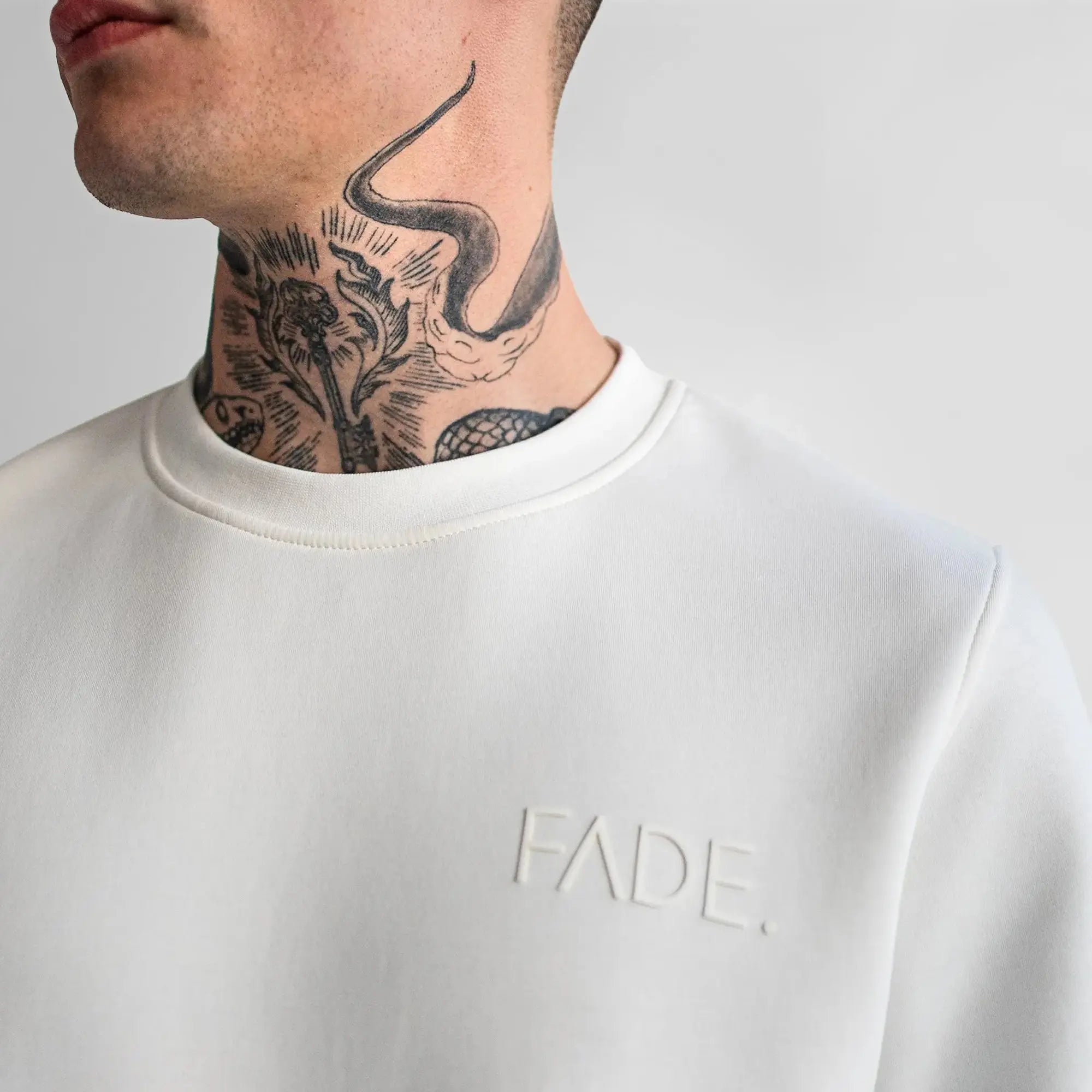 Essential Sweatshirt Off-White