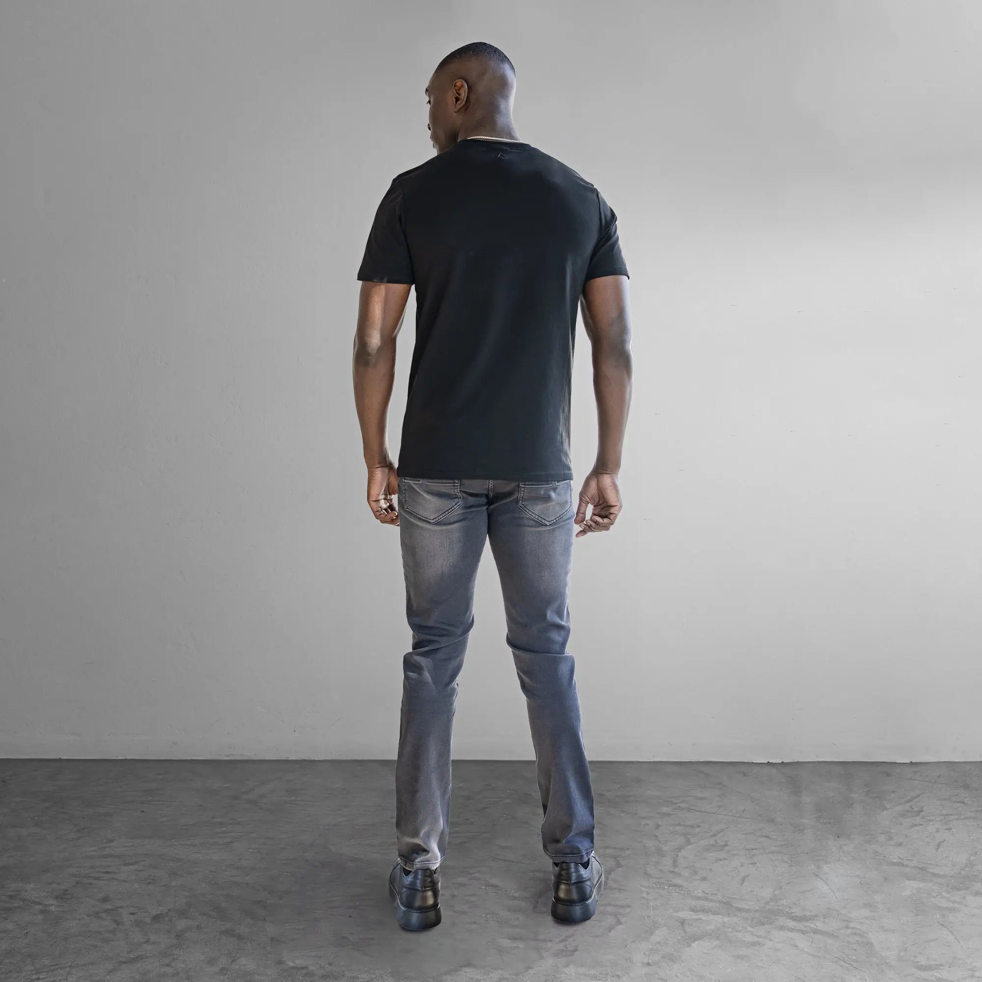 Iconic Badge Slim Fit T-Shirt Black