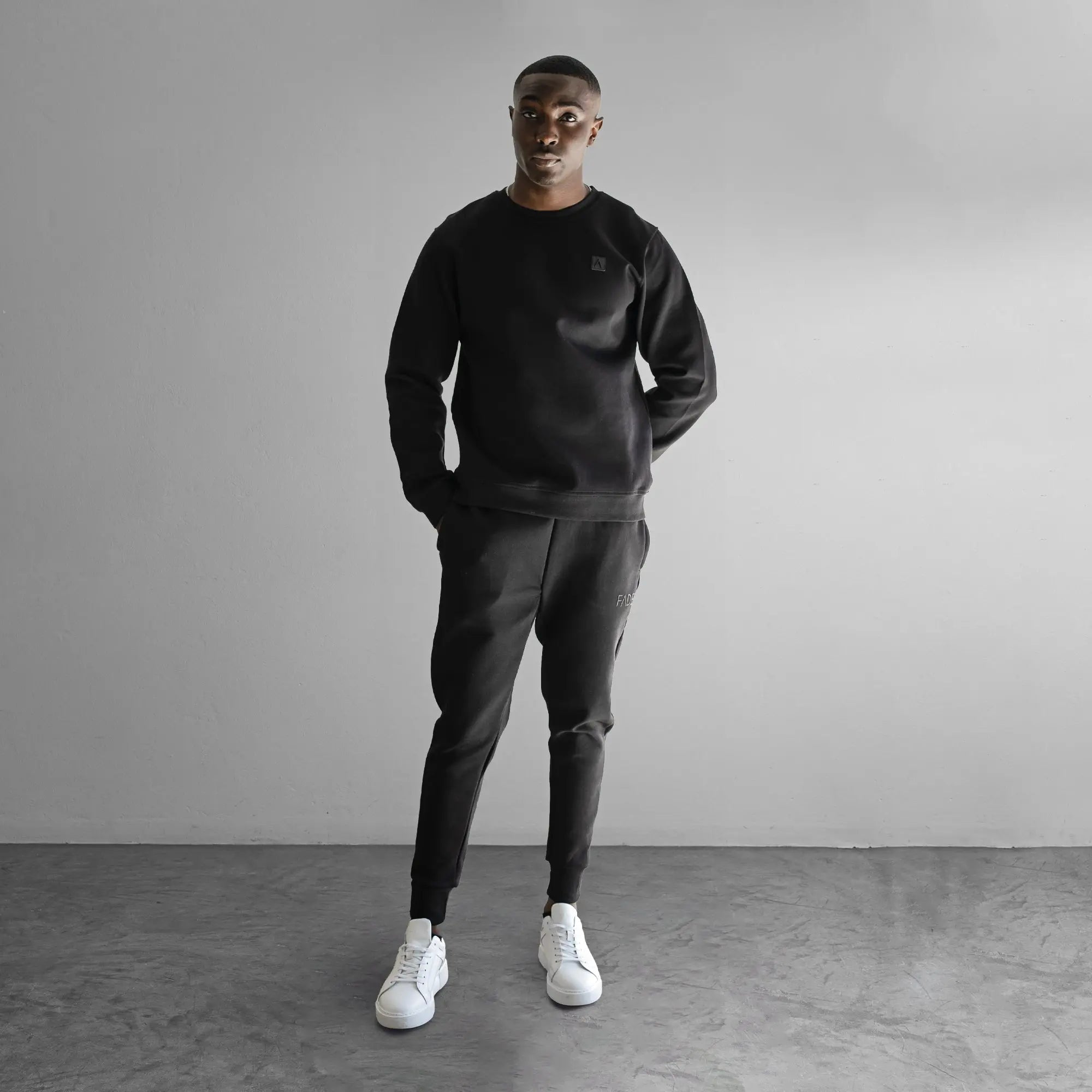 Iconic Sweatshirt Black