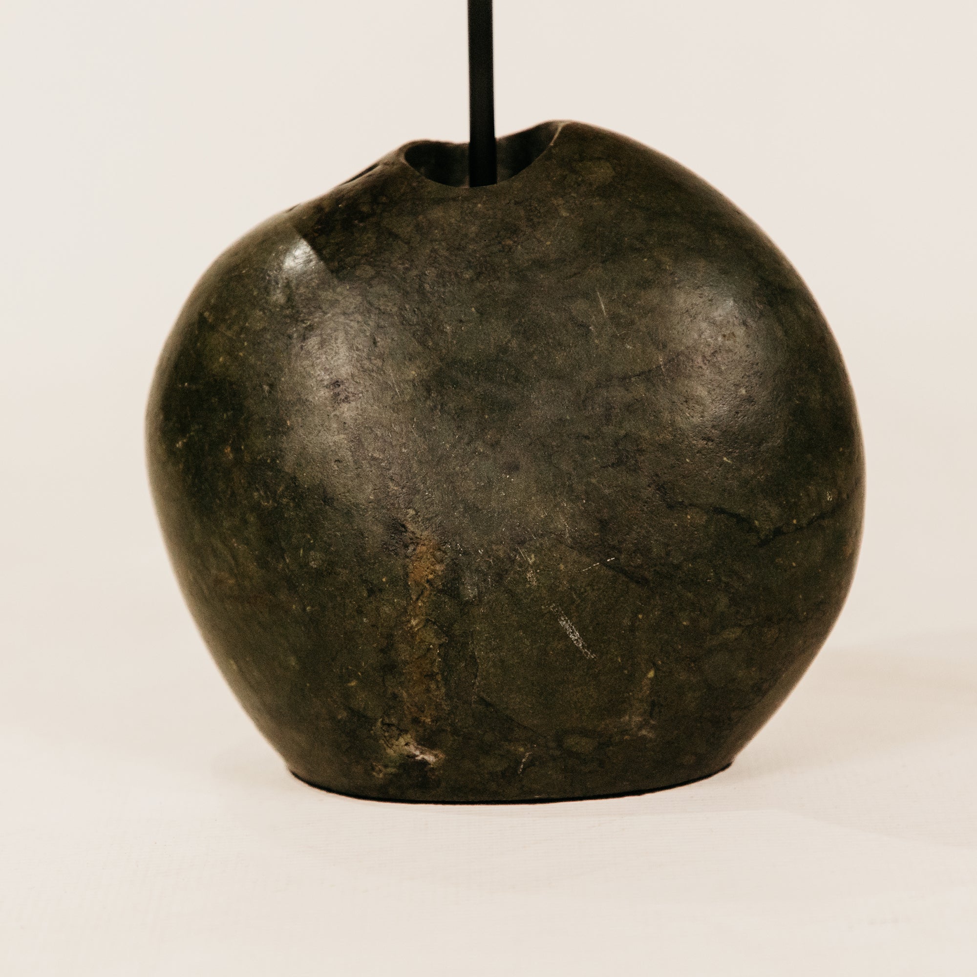 Gaia Stone Table Lamp – Black