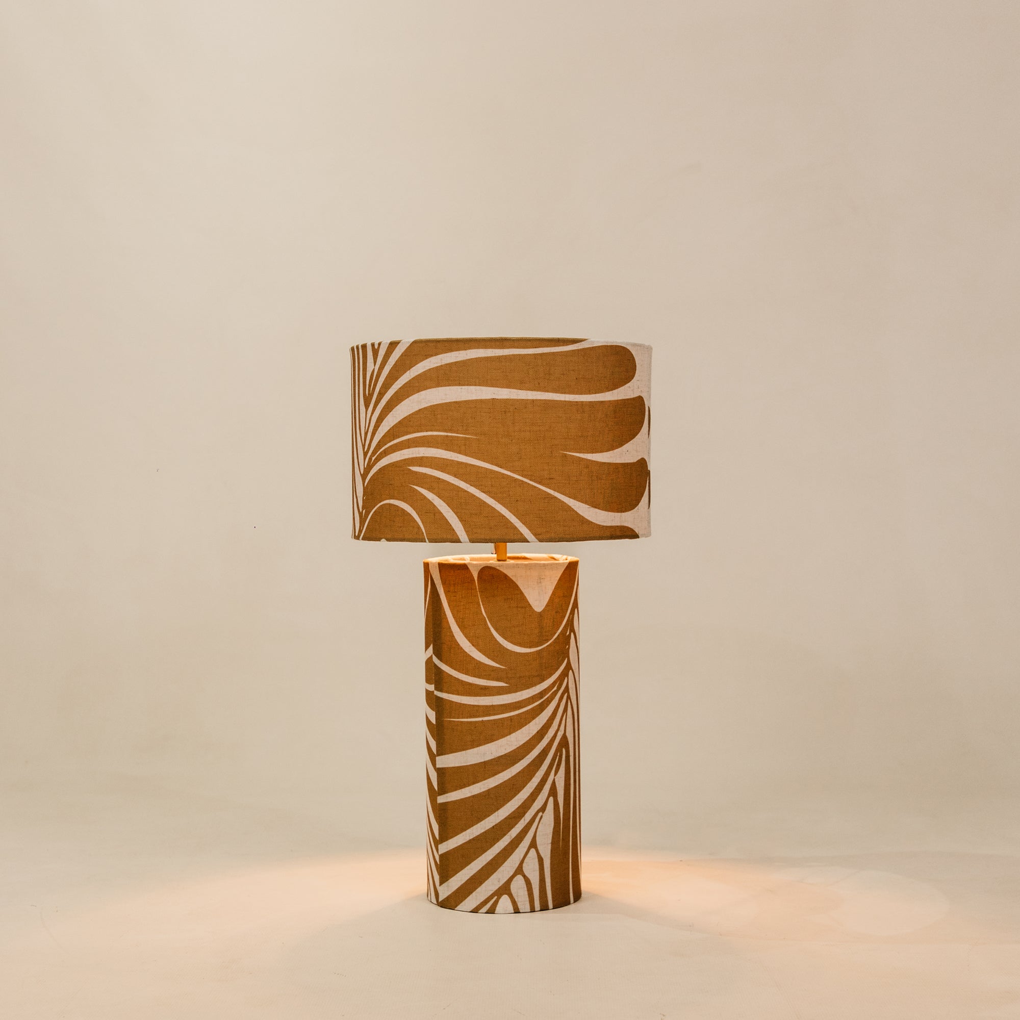Gilded Leaf Barrel Table Lamp