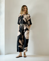 Piped Raglan Top - Black Floral